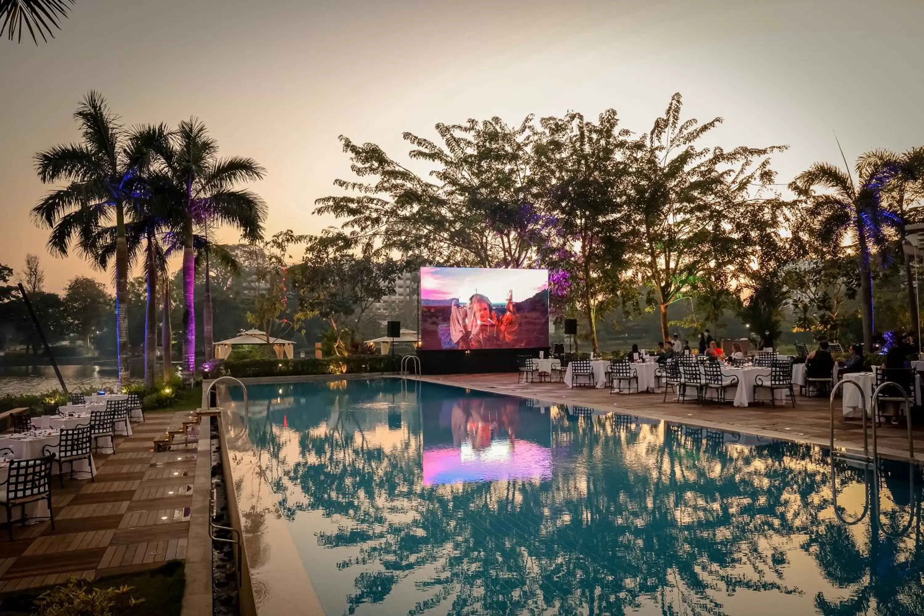 Swimming Pool in LOTTE Hotel Yangon