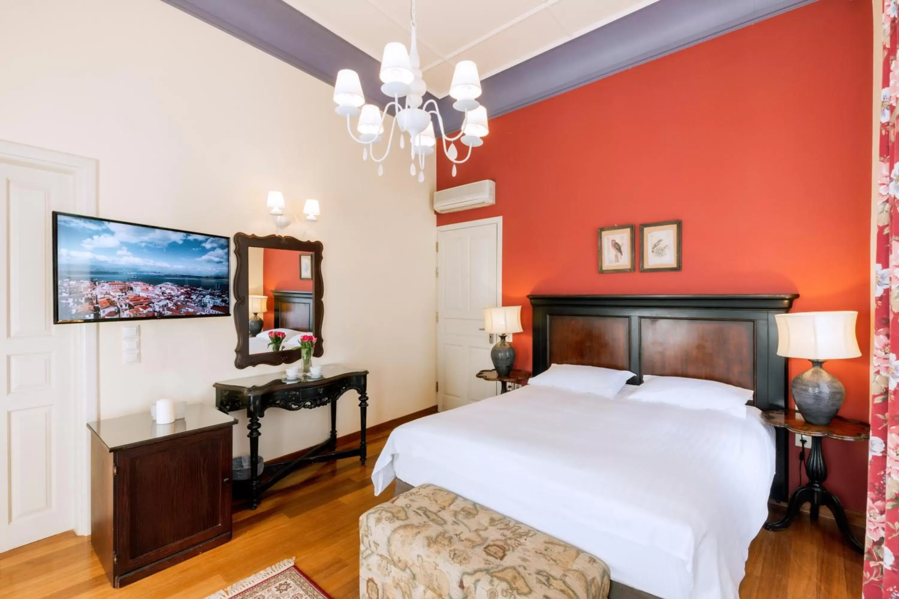 TV and multimedia, Bed in Kastello Hotel
