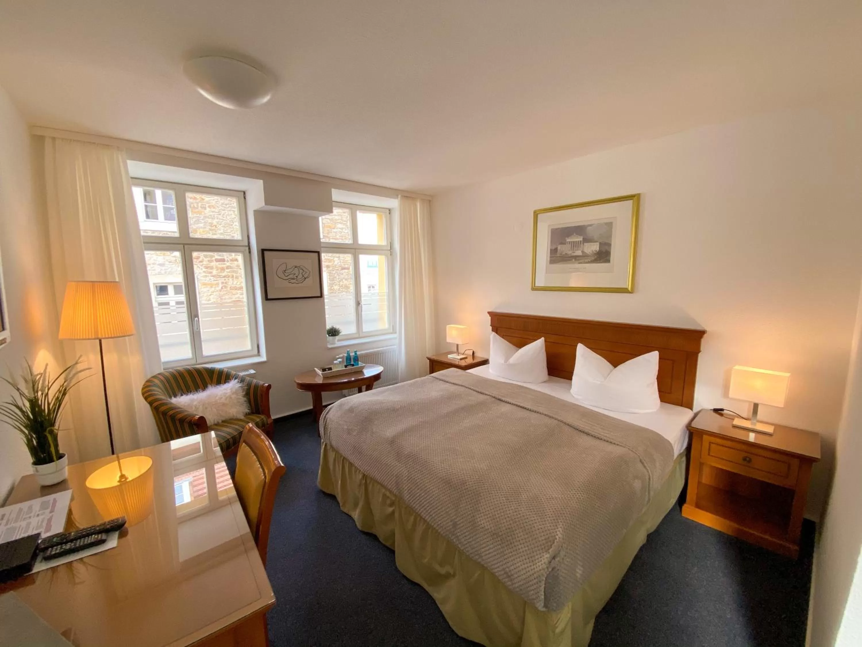 Photo of the whole room, Bed in deckerts Hotel am Katharinenstift