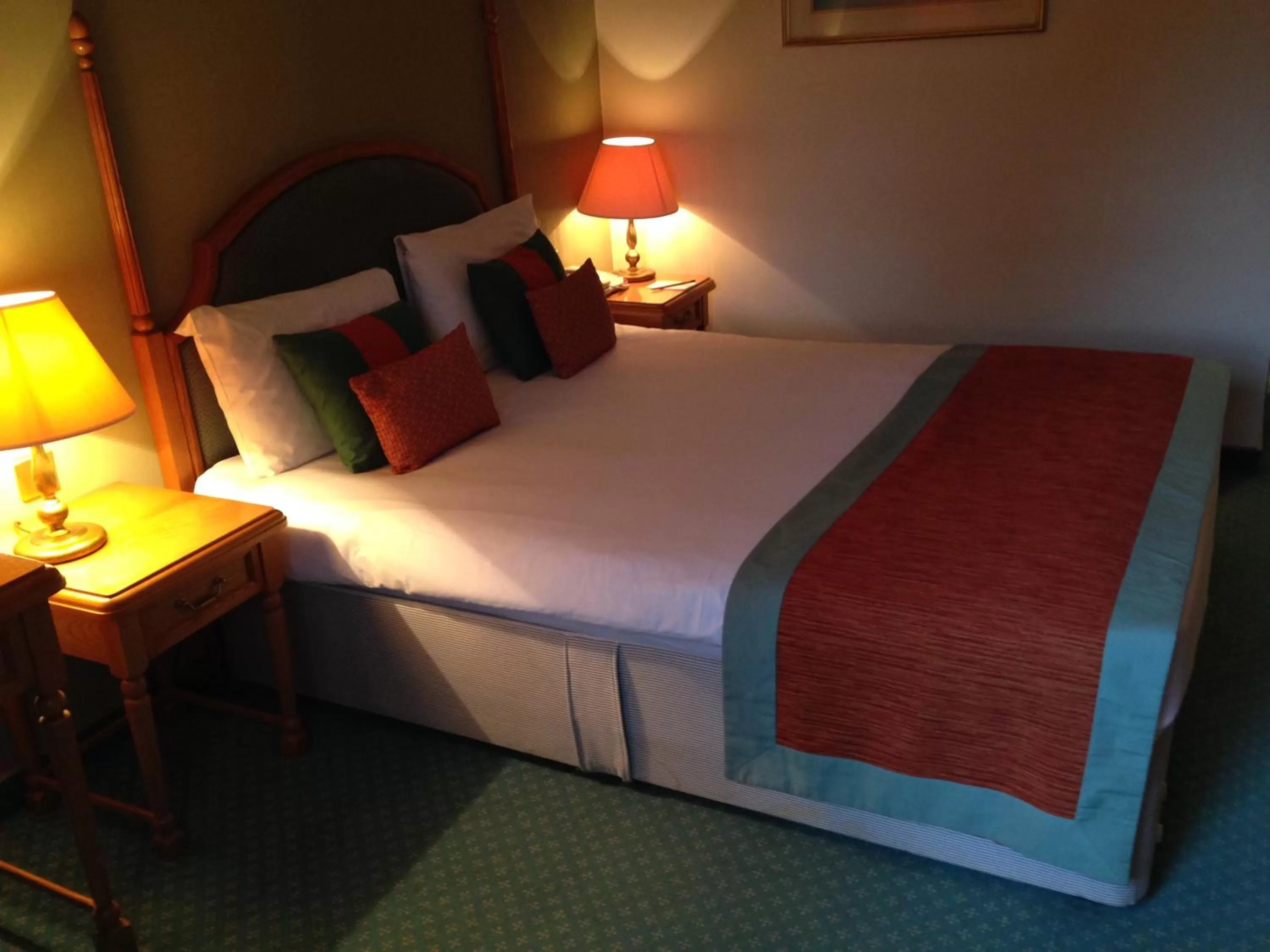 Bed in Coulsdon Manor Hotel and Golf Club