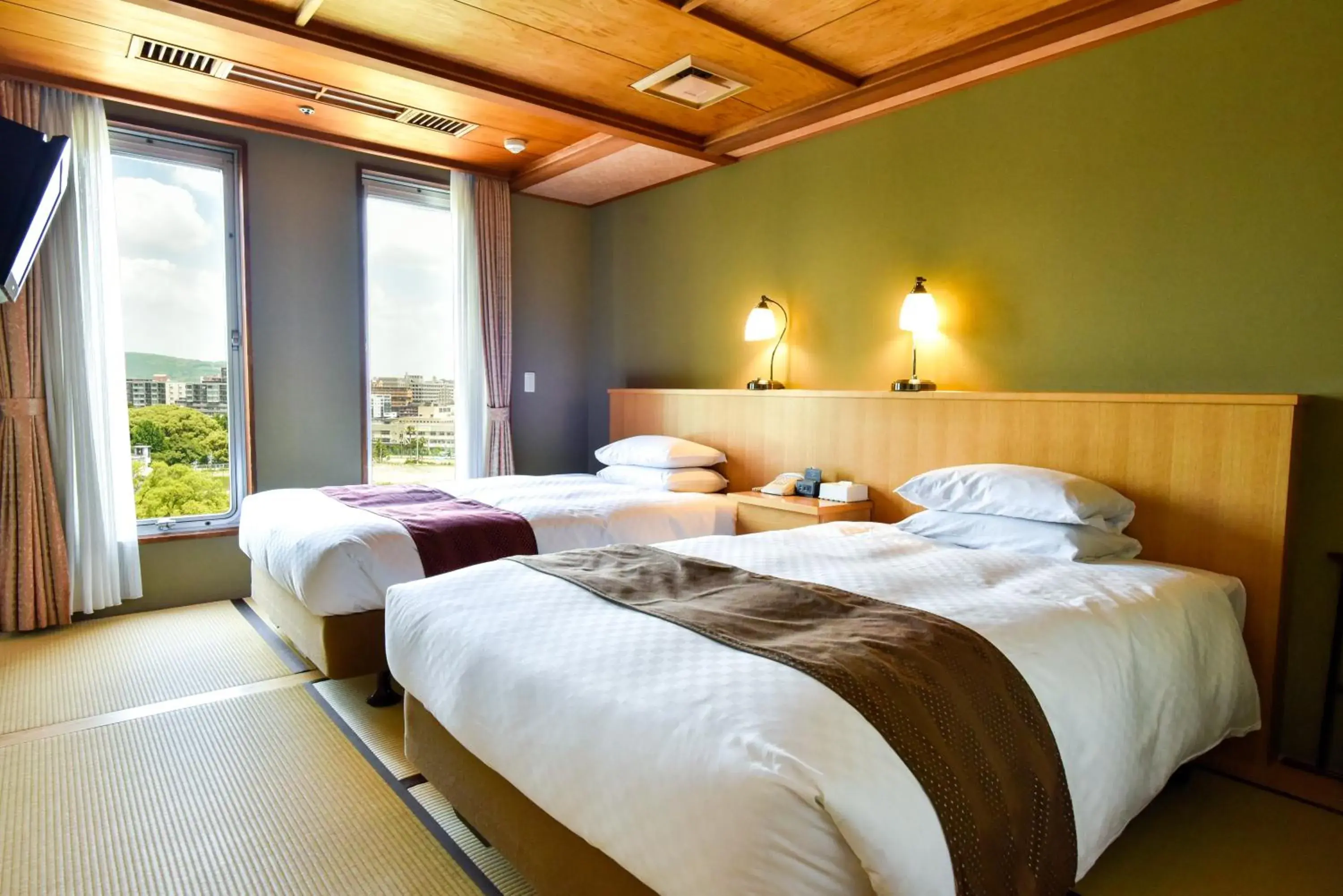 Bed in Kumamoto Hotel Castle