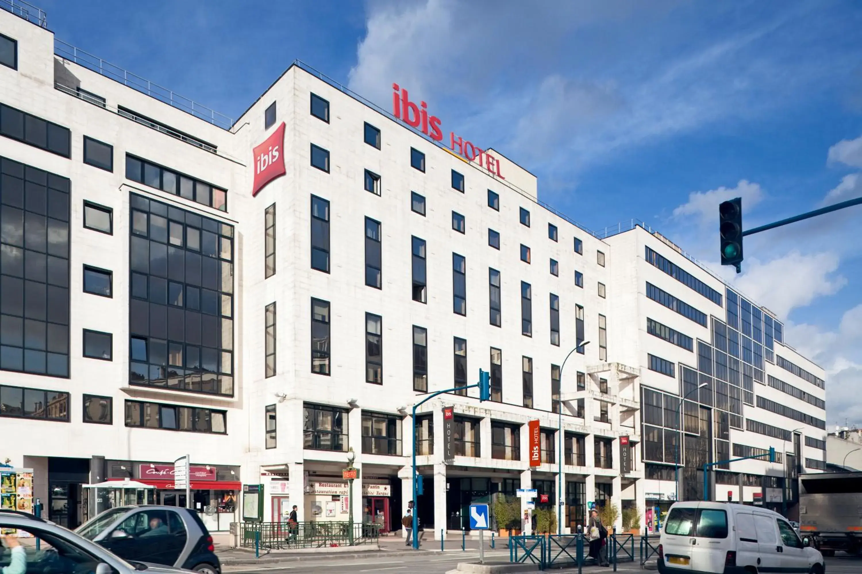 Facade/entrance in ibis Paris Pantin Eglise Facade/entrance in ibis Paris Pantin Eglise