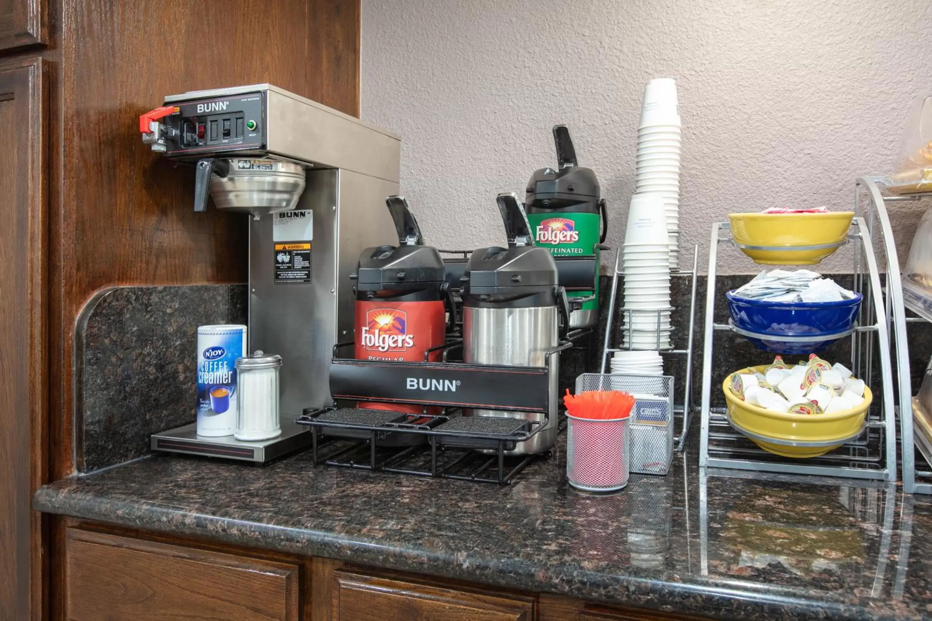 Coffee/tea facilities in Days Inn by Wyndham Waco