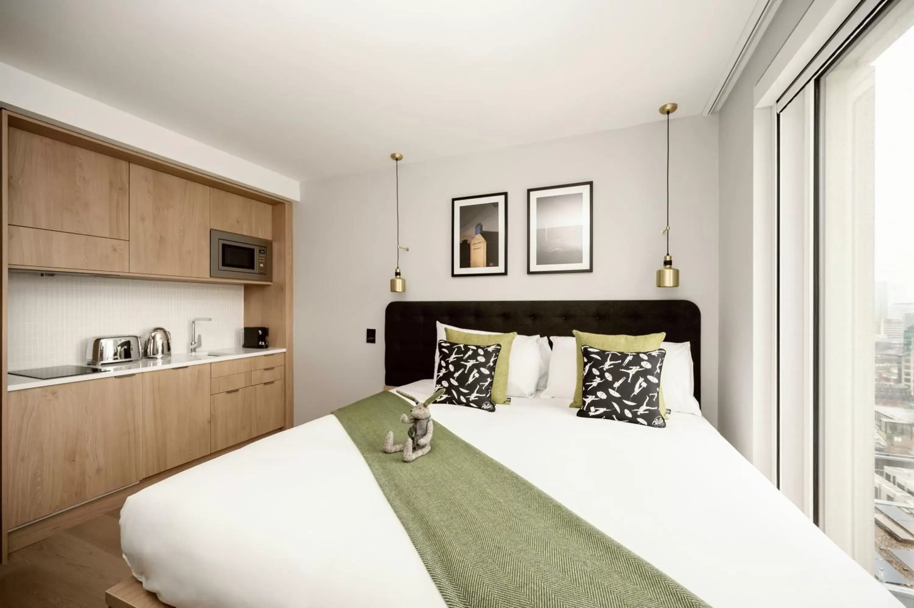 View (from property/room), Bed in Wilde Aparthotels Manchester St. Peters Square