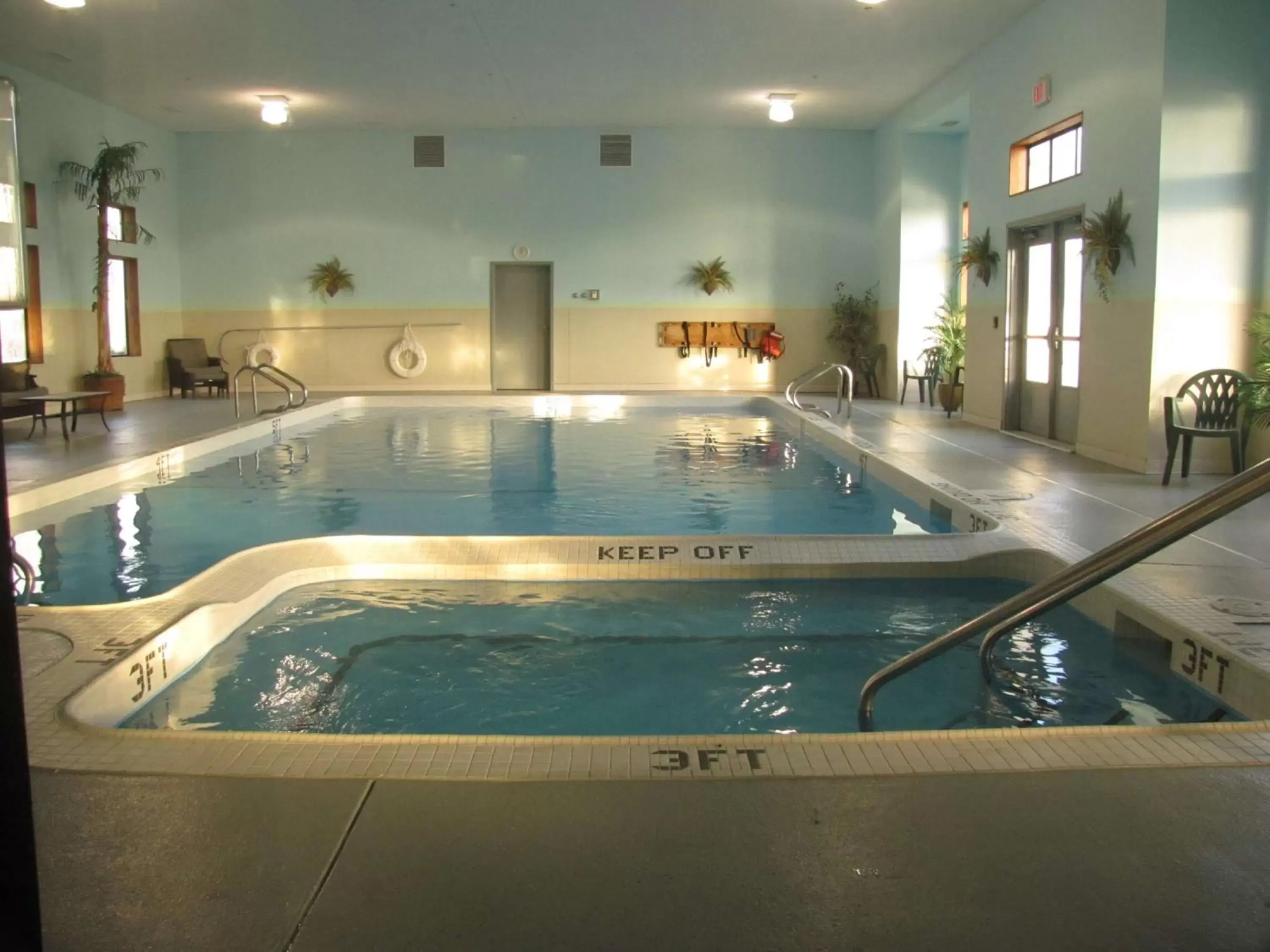 Hot Tub, Swimming Pool in Hampton Inn Birch Run
