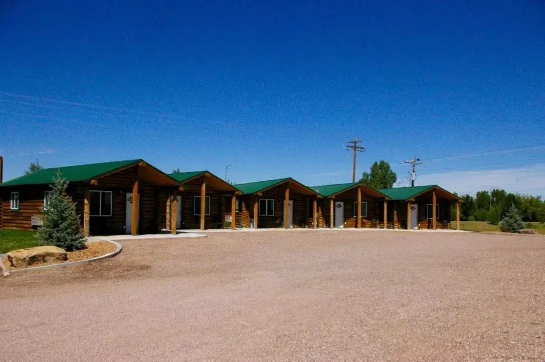 Property Building in Country Cabins Inn