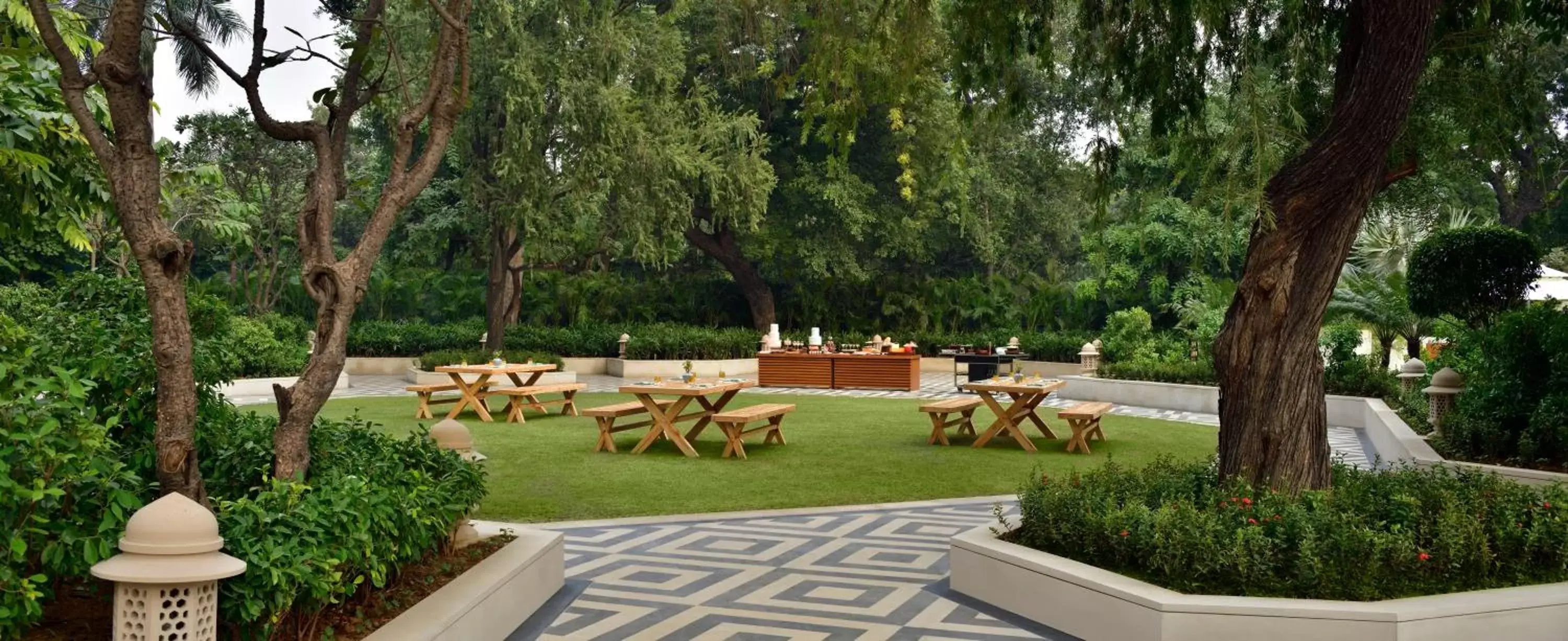 Garden in Taj Mahal, New Delhi