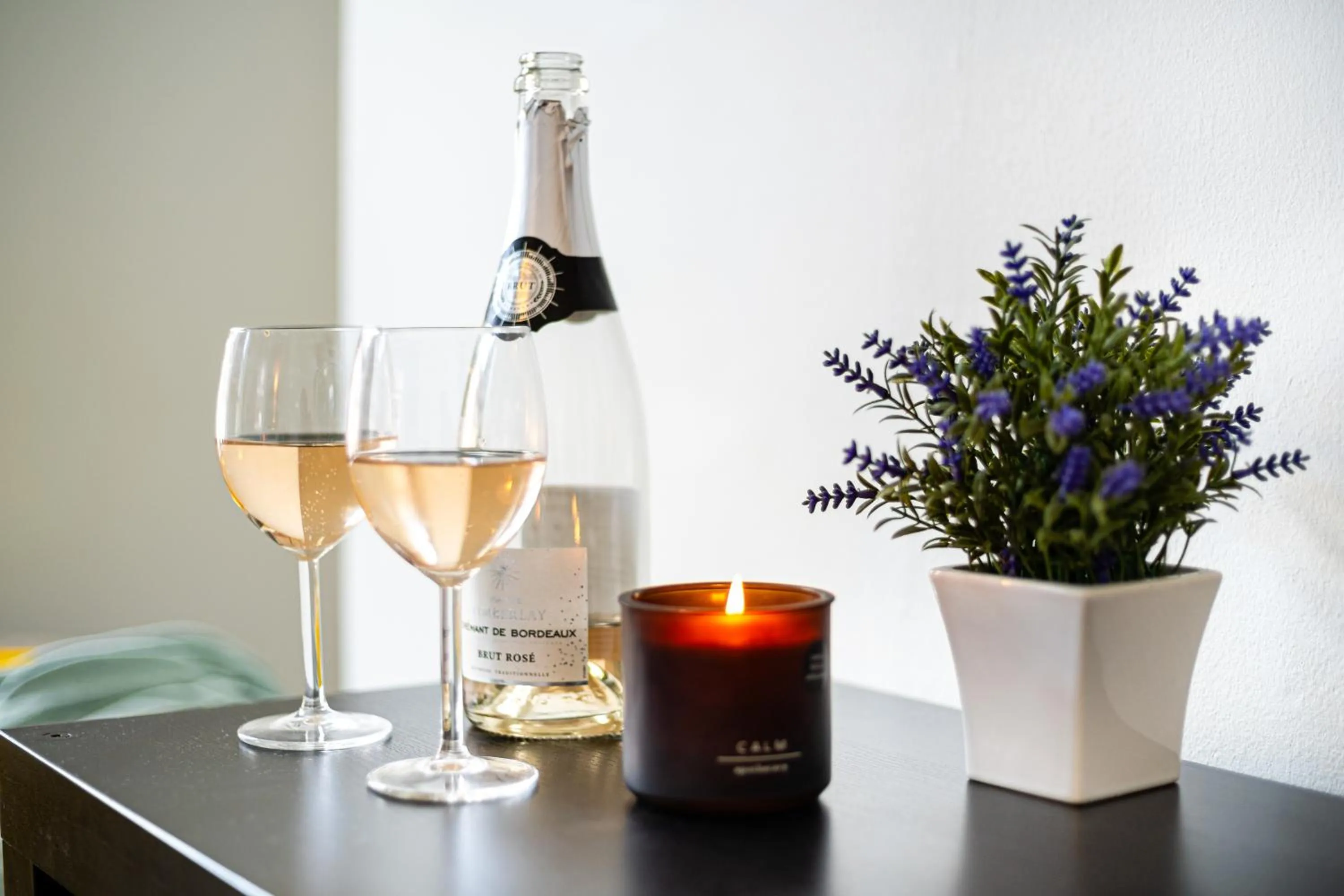 Decorative detail, Drinks in Bond Street Serviced Apartment