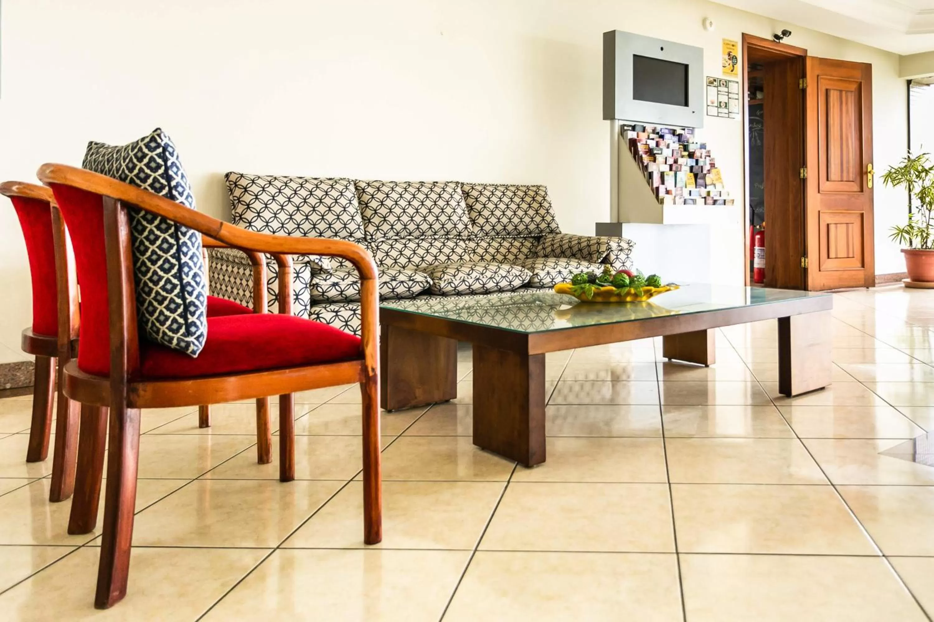 Communal lounge/ TV room in Hotel Verdemar