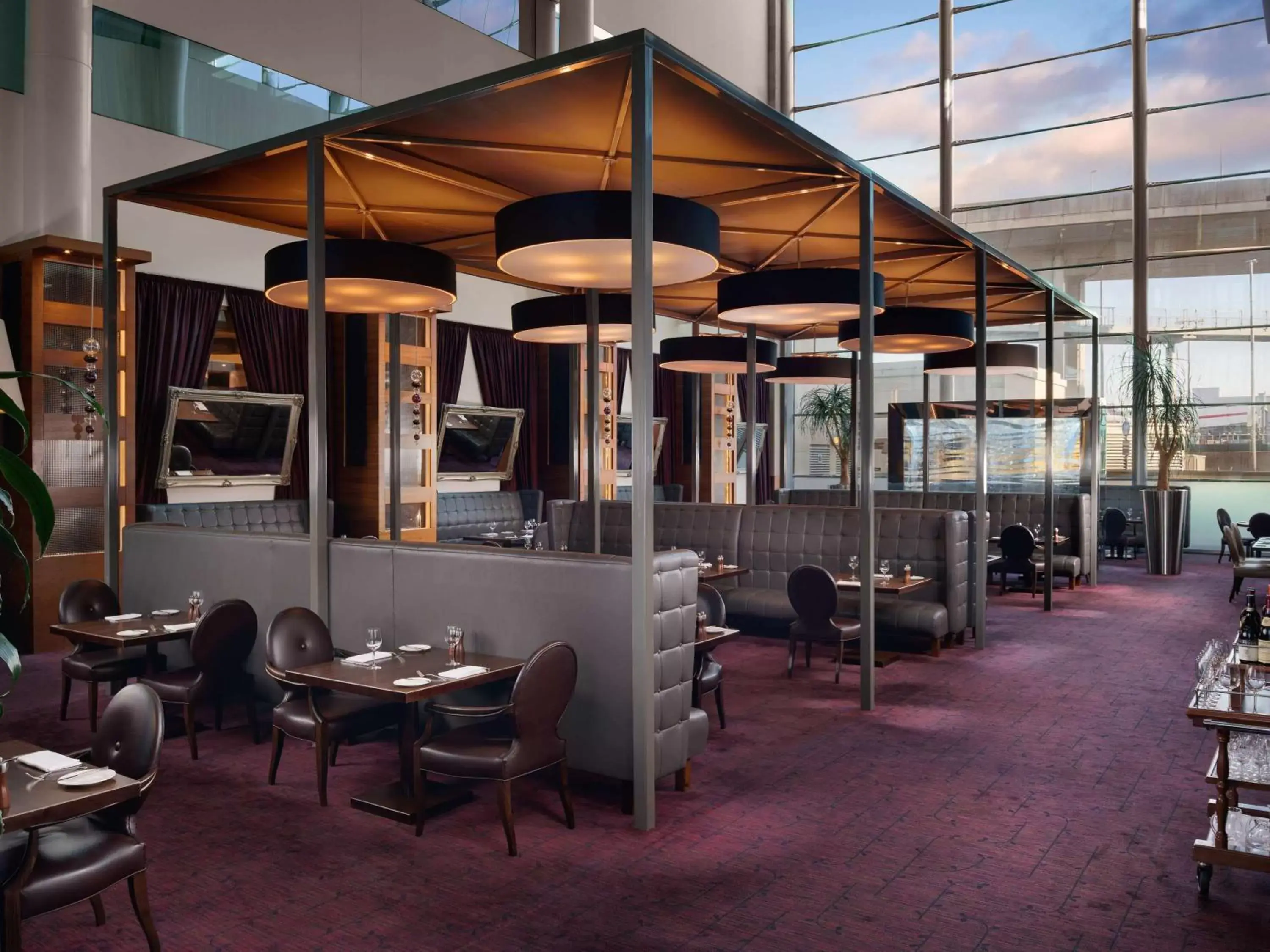 Restaurant/Places to Eat in Sofitel London Heathrow