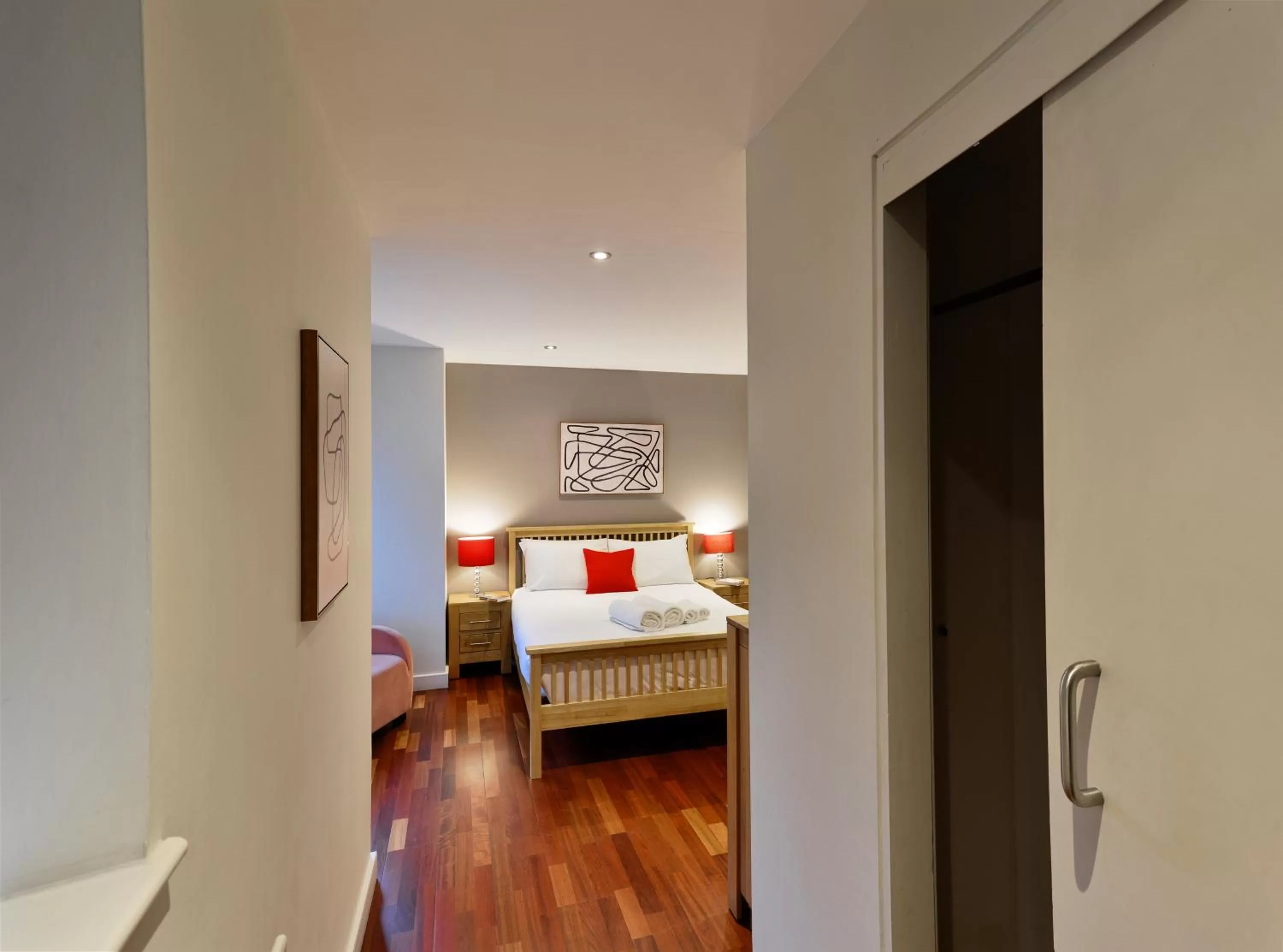 Bedroom, Bed in Farringdon Laceby apartments