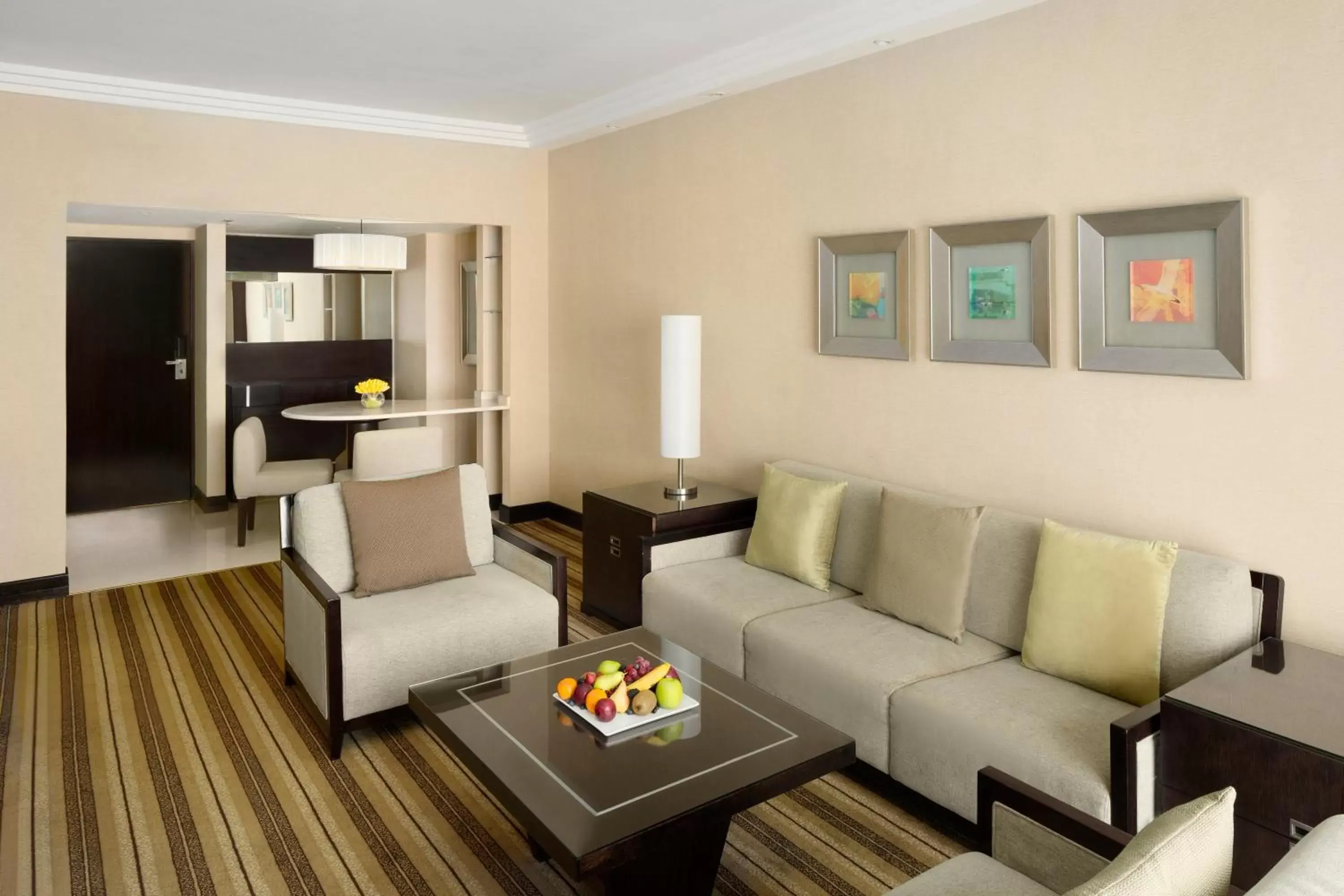 Photo of the whole room, Seating Area in Crowne Plaza Jeddah, an IHG Hotel