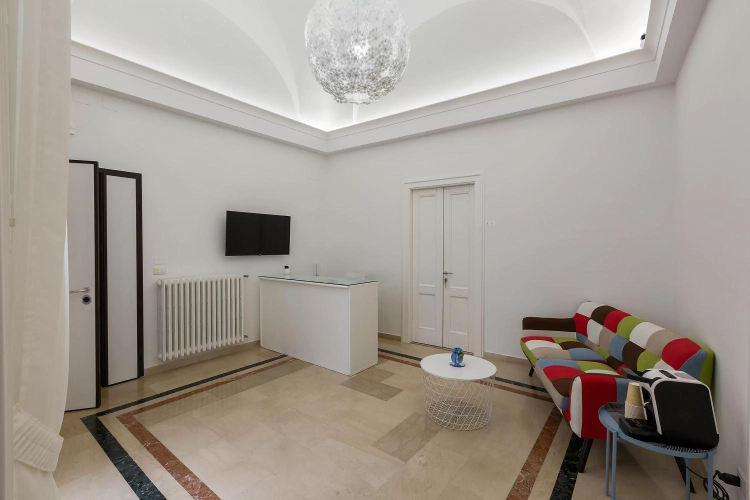 Facade/entrance, Seating Area in B&B InCentro Comfort Suite