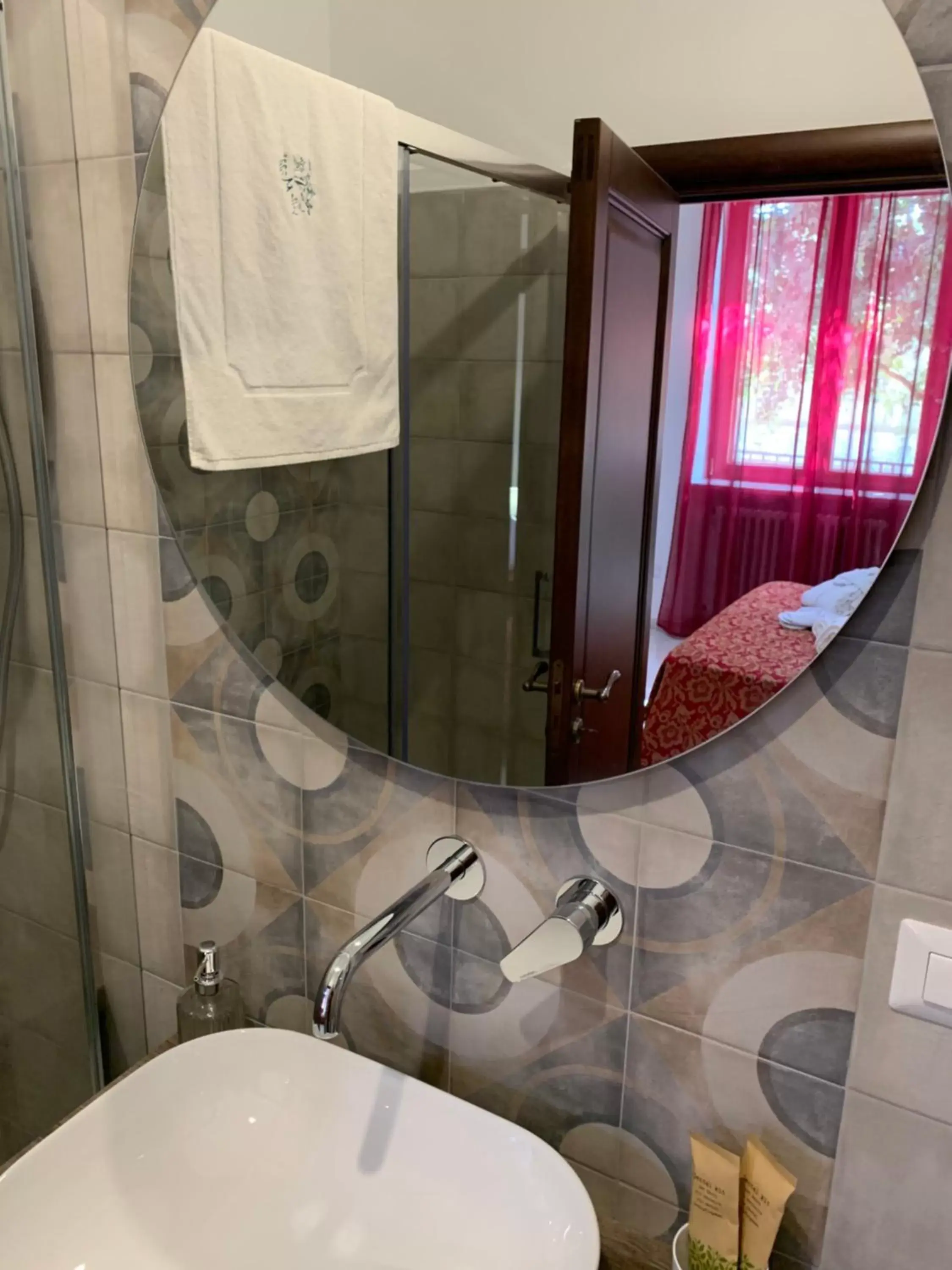 Shower, Bathroom in B&B Villa Maggi