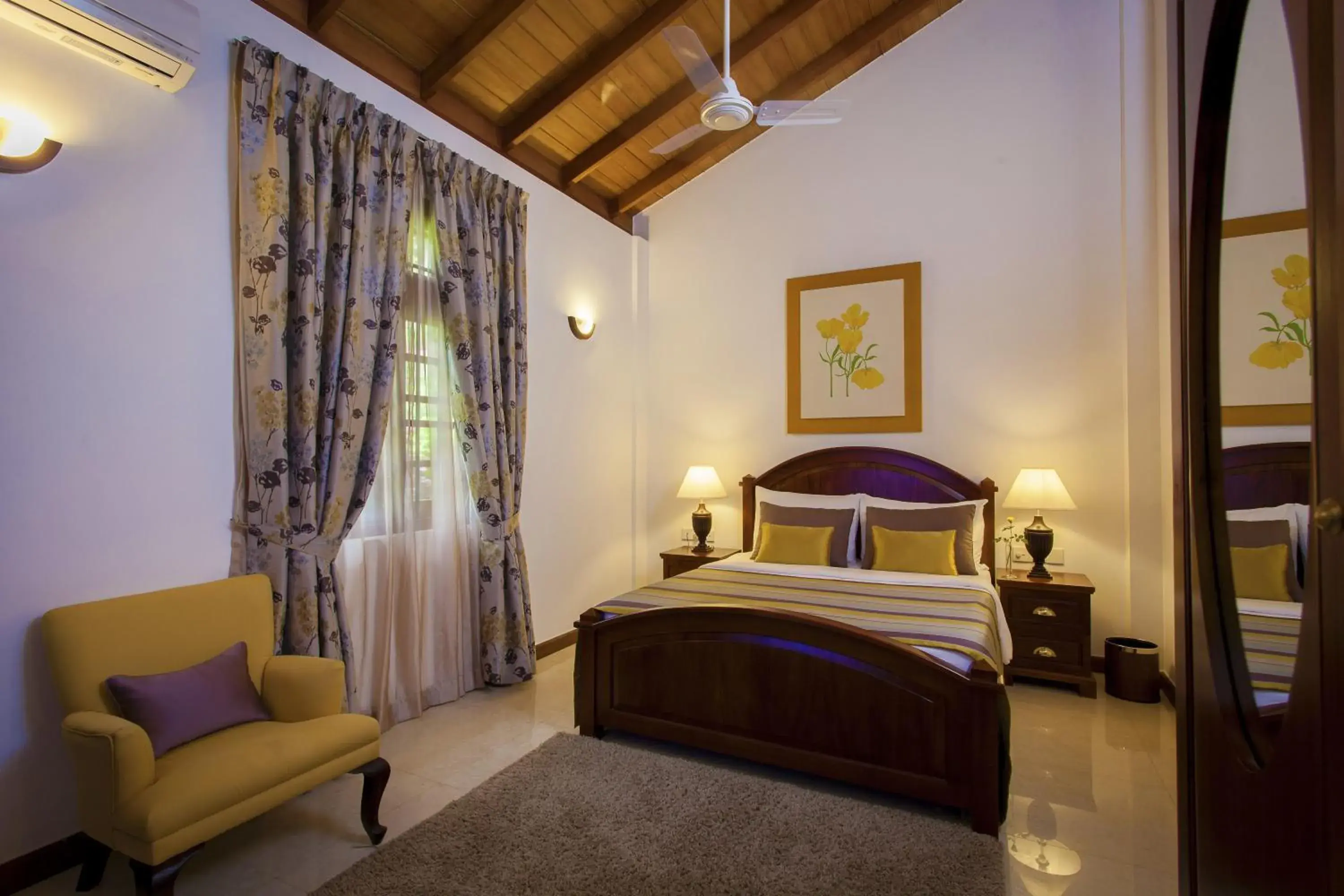 Photo of the whole room, Bed in Hanthana Boutique Villa by Amaya