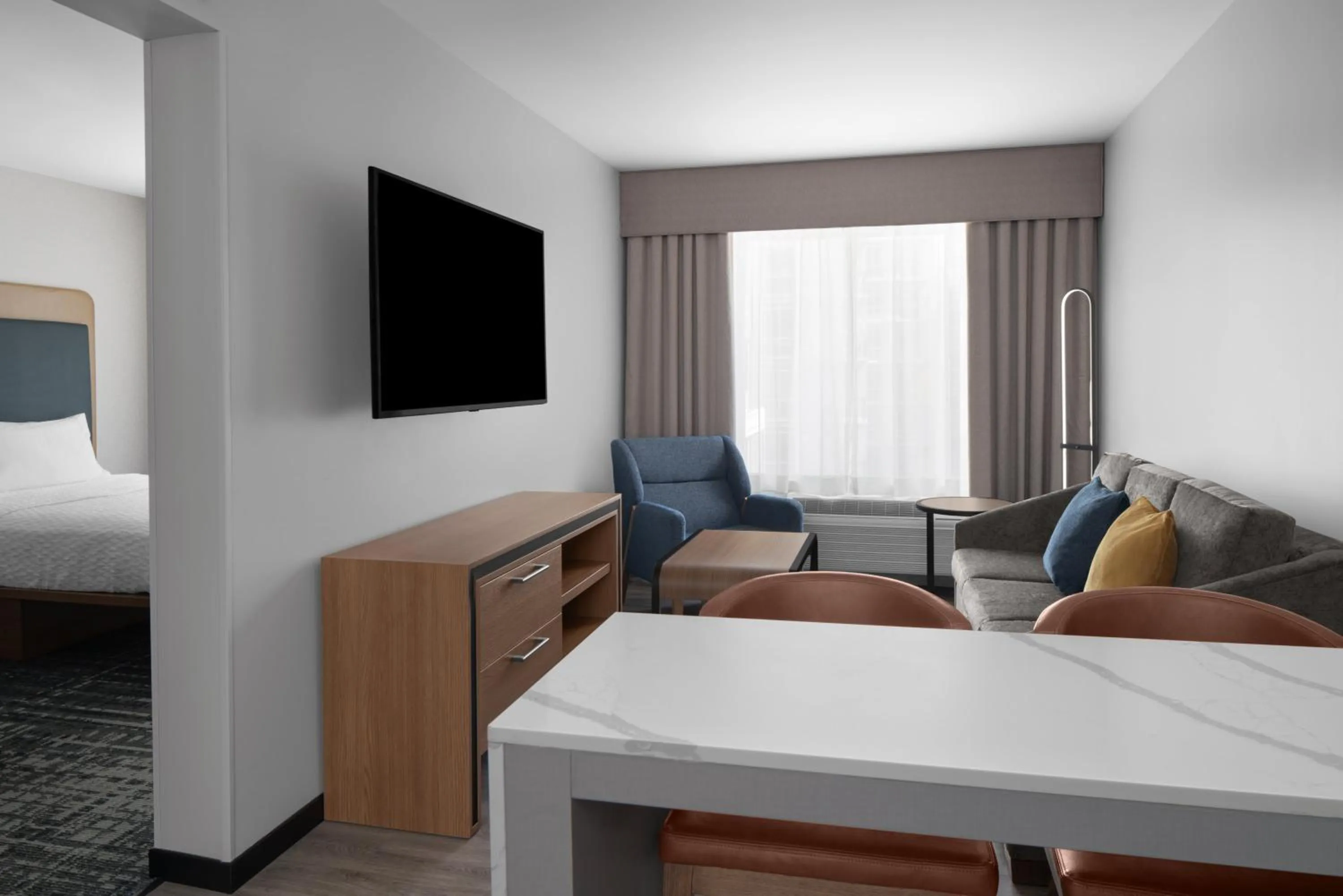 Living room, Bed in Homewood Suites By Hilton Charlotte Uptown First Ward