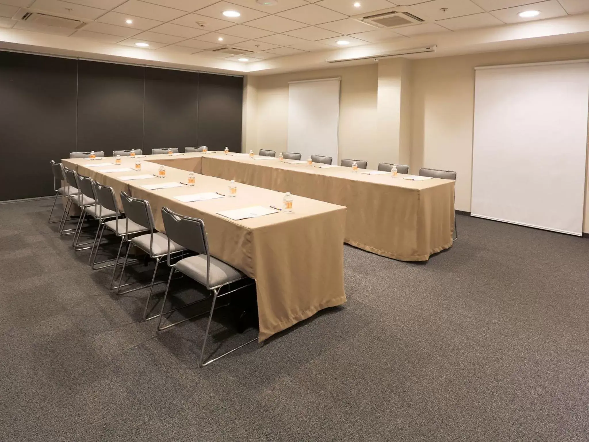 Business facilities in City Express by Marriott Oaxaca