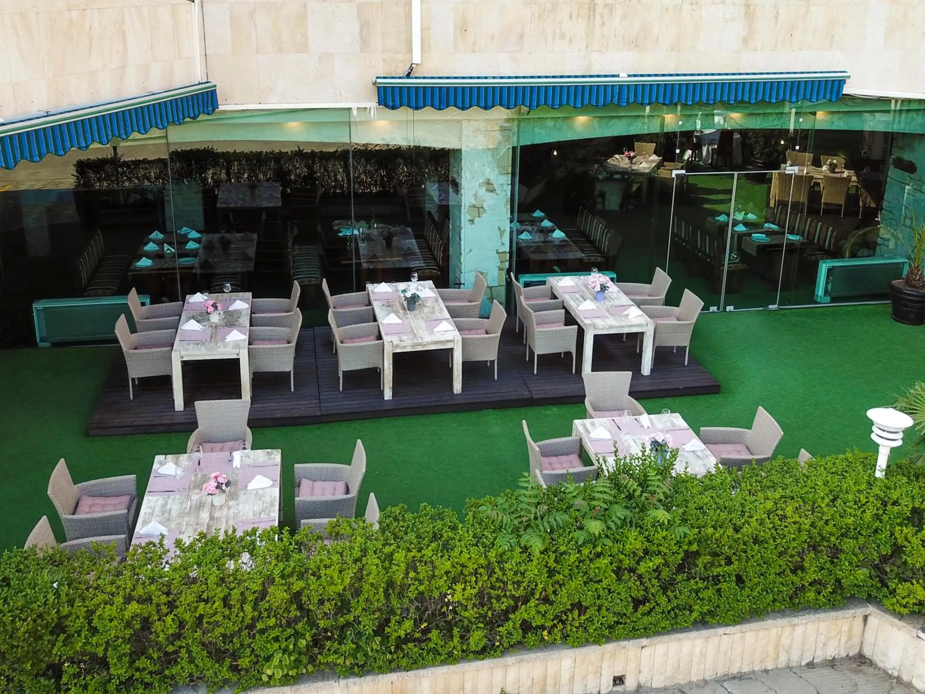 Garden, Restaurant/Places to Eat in Grand Hotel Shumen