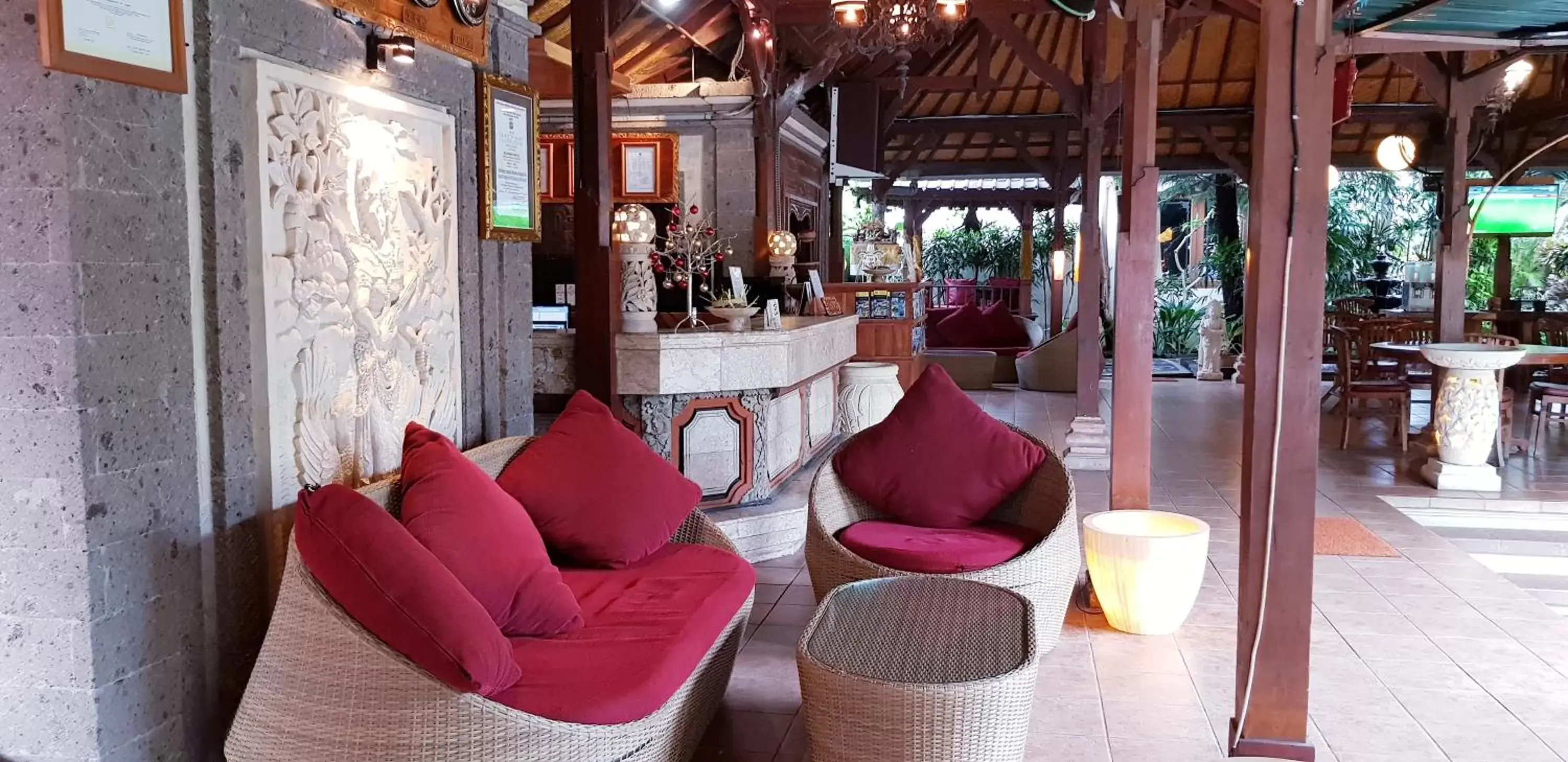Lobby or reception, Lounge/Bar in Kusnadi Hotel