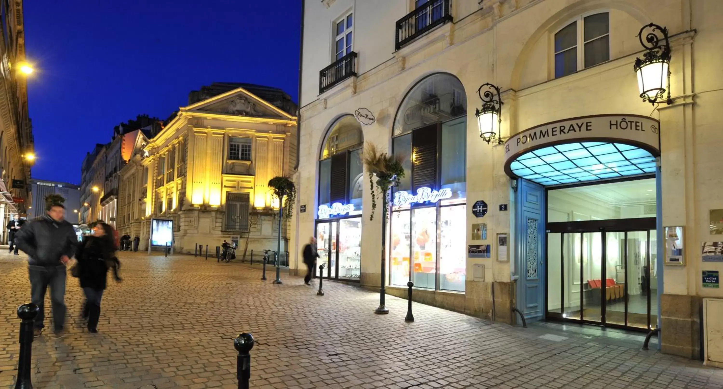 Facade/entrance in Mercure Nantes Centre Passage Pommeraye