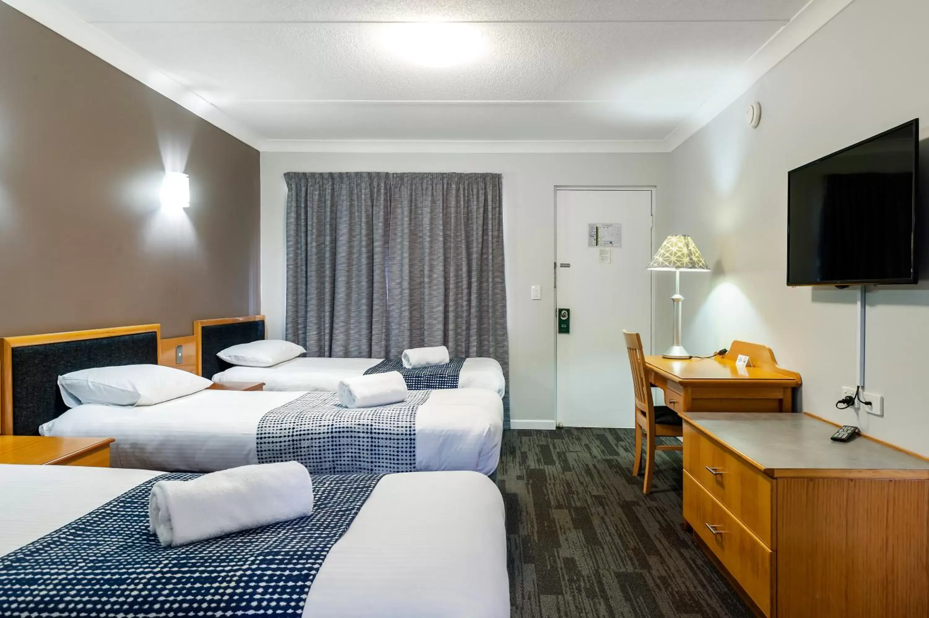 TV and multimedia in Country Motel Ipswich