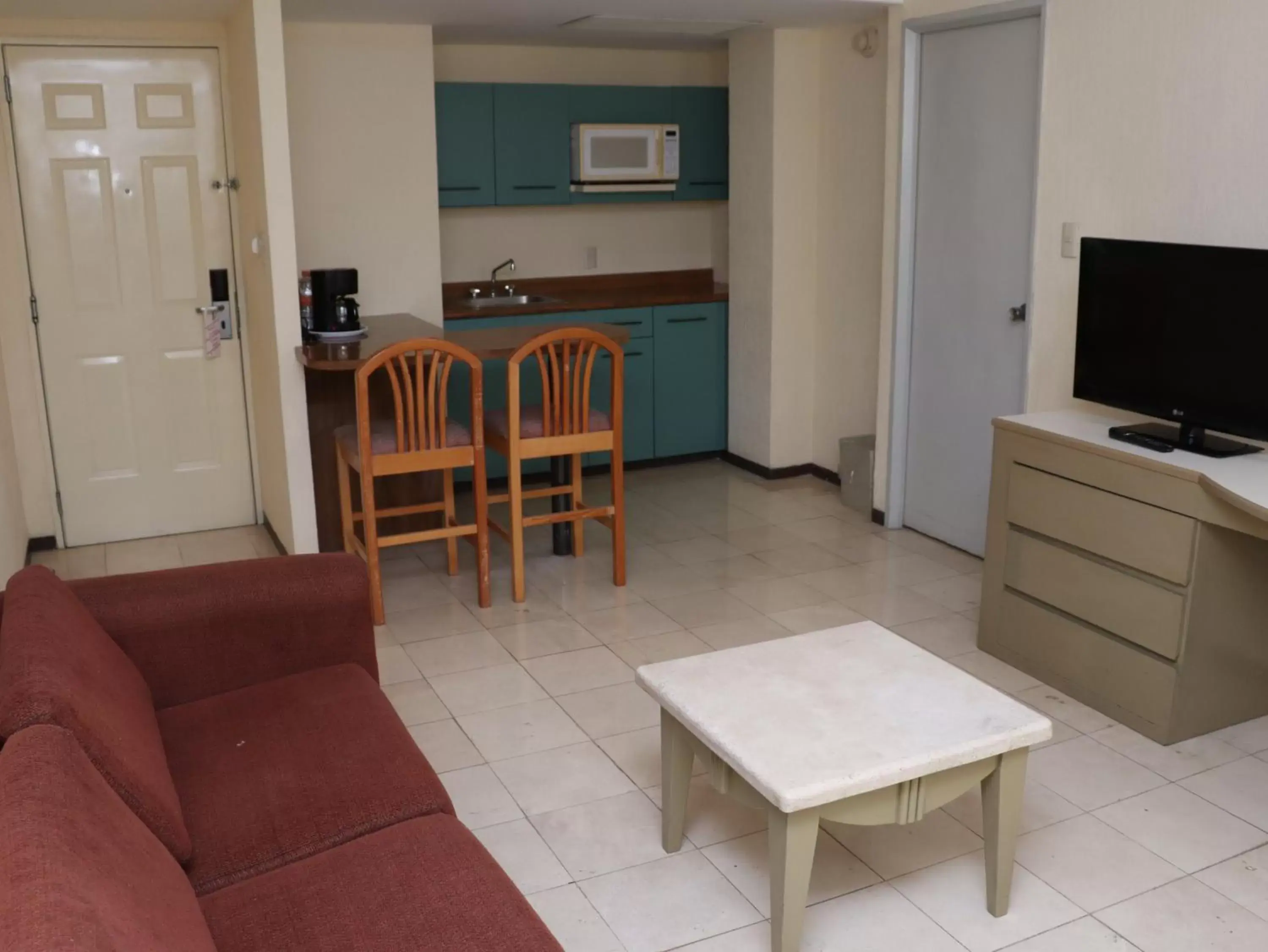 Photo of the whole room in Ramada Hola Culiacan Photo of the whole room in Ramada Hola Culiacan