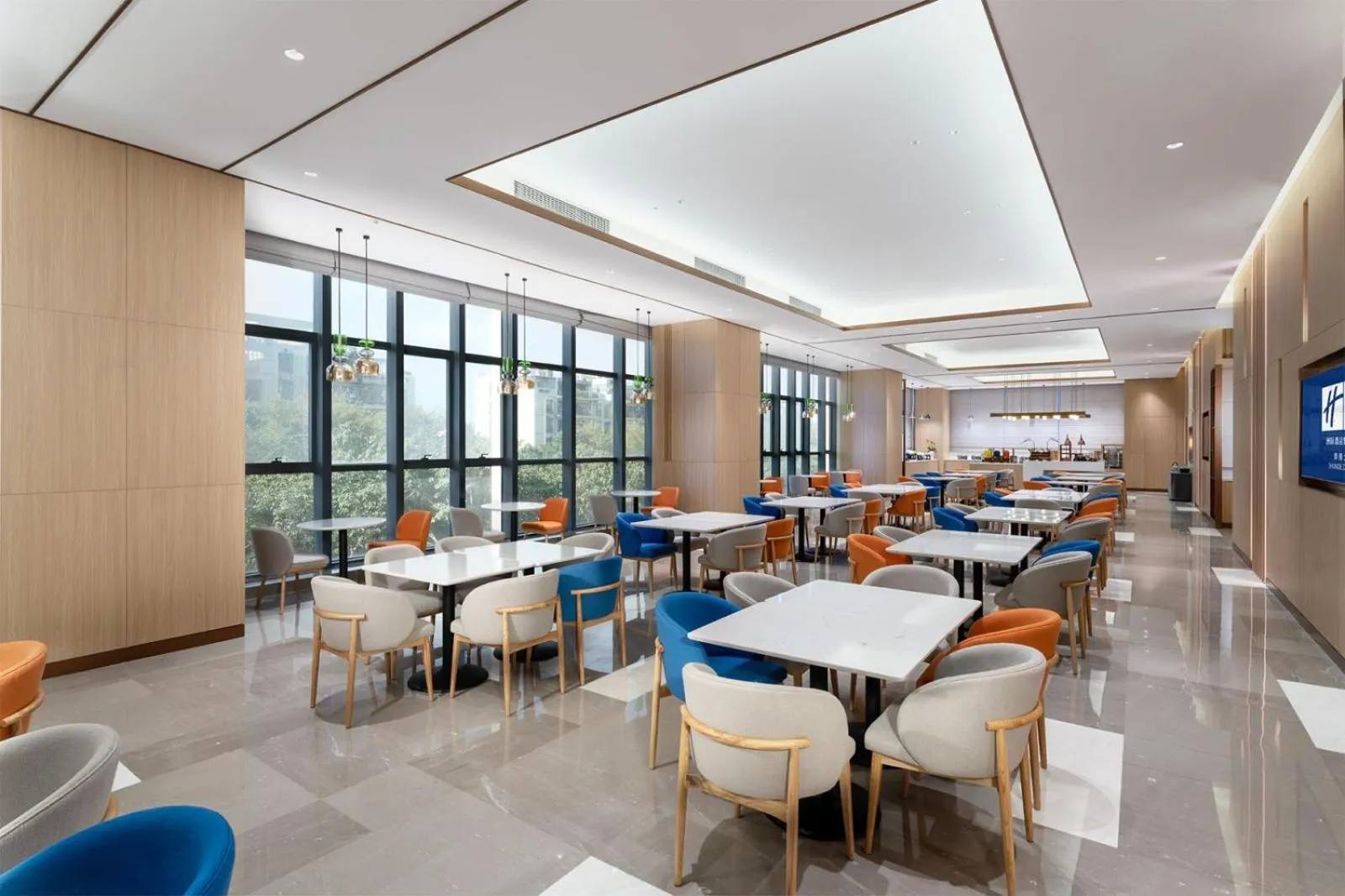 Restaurant/places to eat in Holiday Inn Express Shunde Daliang by IHG