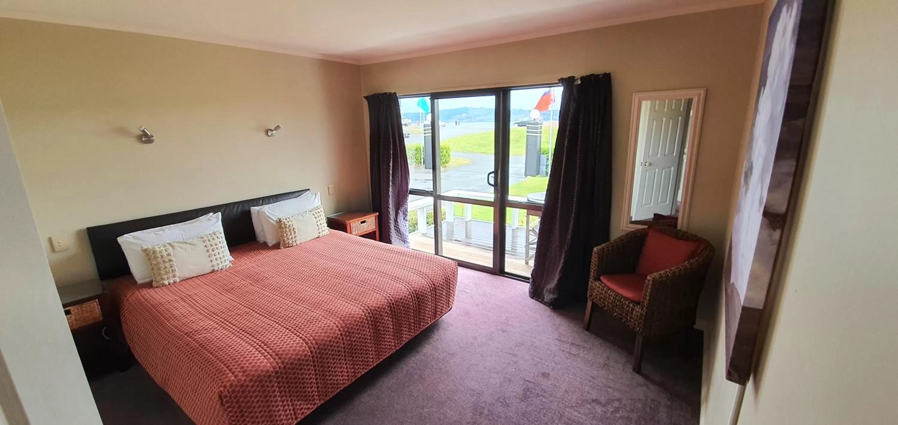 Bed in Accent On Taupo Motor Lodge