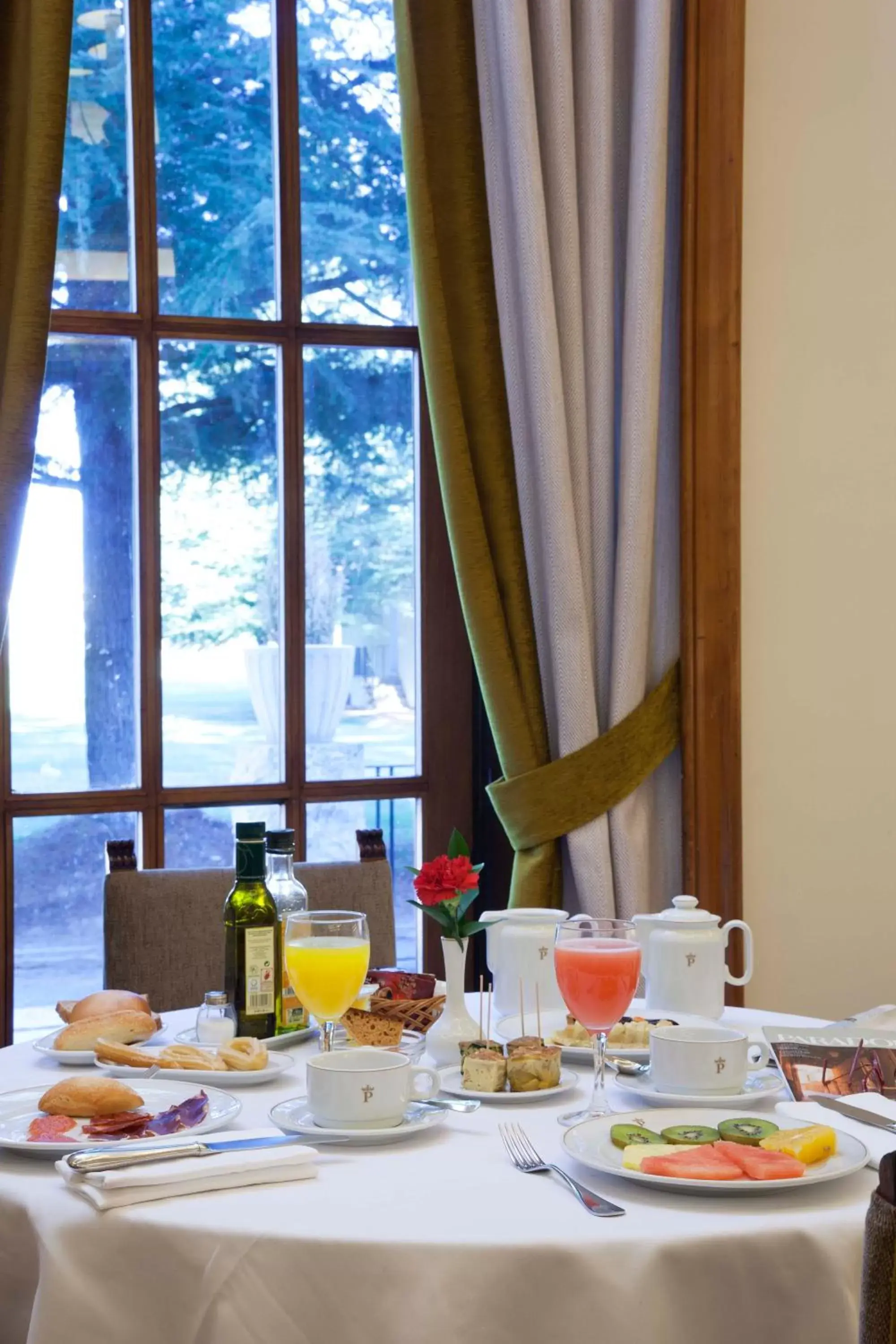 Restaurant/places to eat, Breakfast in Parador de Teruel