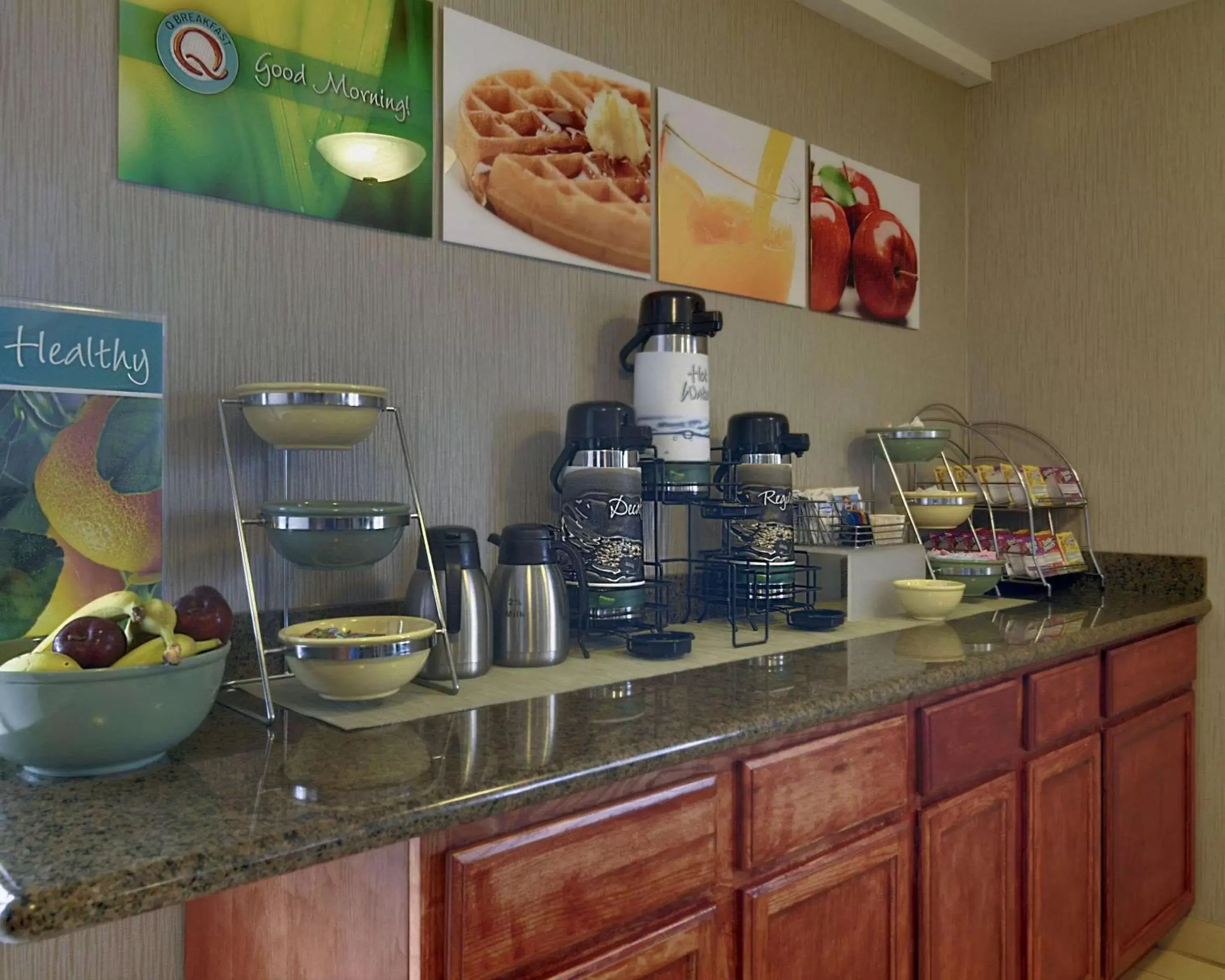 Restaurant/places to eat in Quality Inn & Suites Clarksville