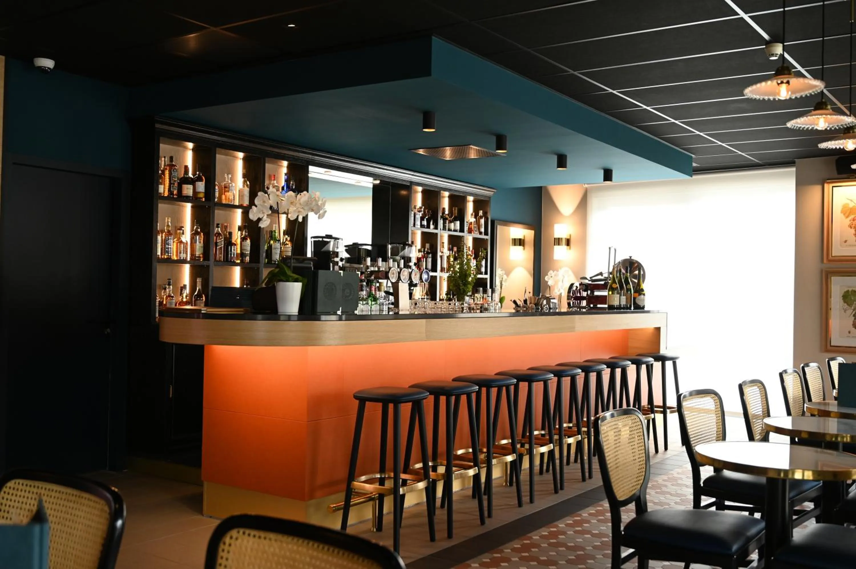 Lounge or bar in Hôtel Le Rempart