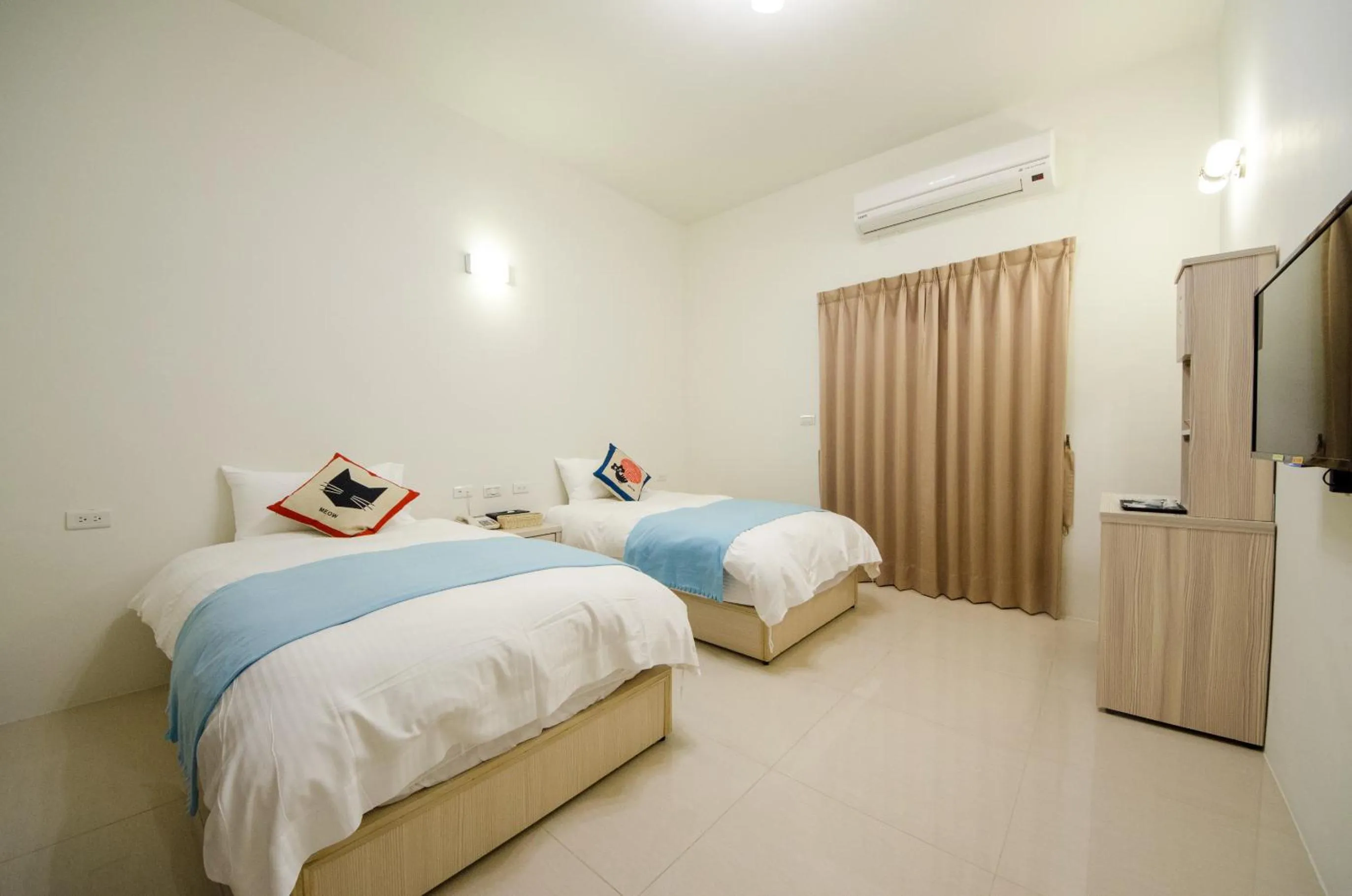 bunk bed, Bed in Successful 168 B&B