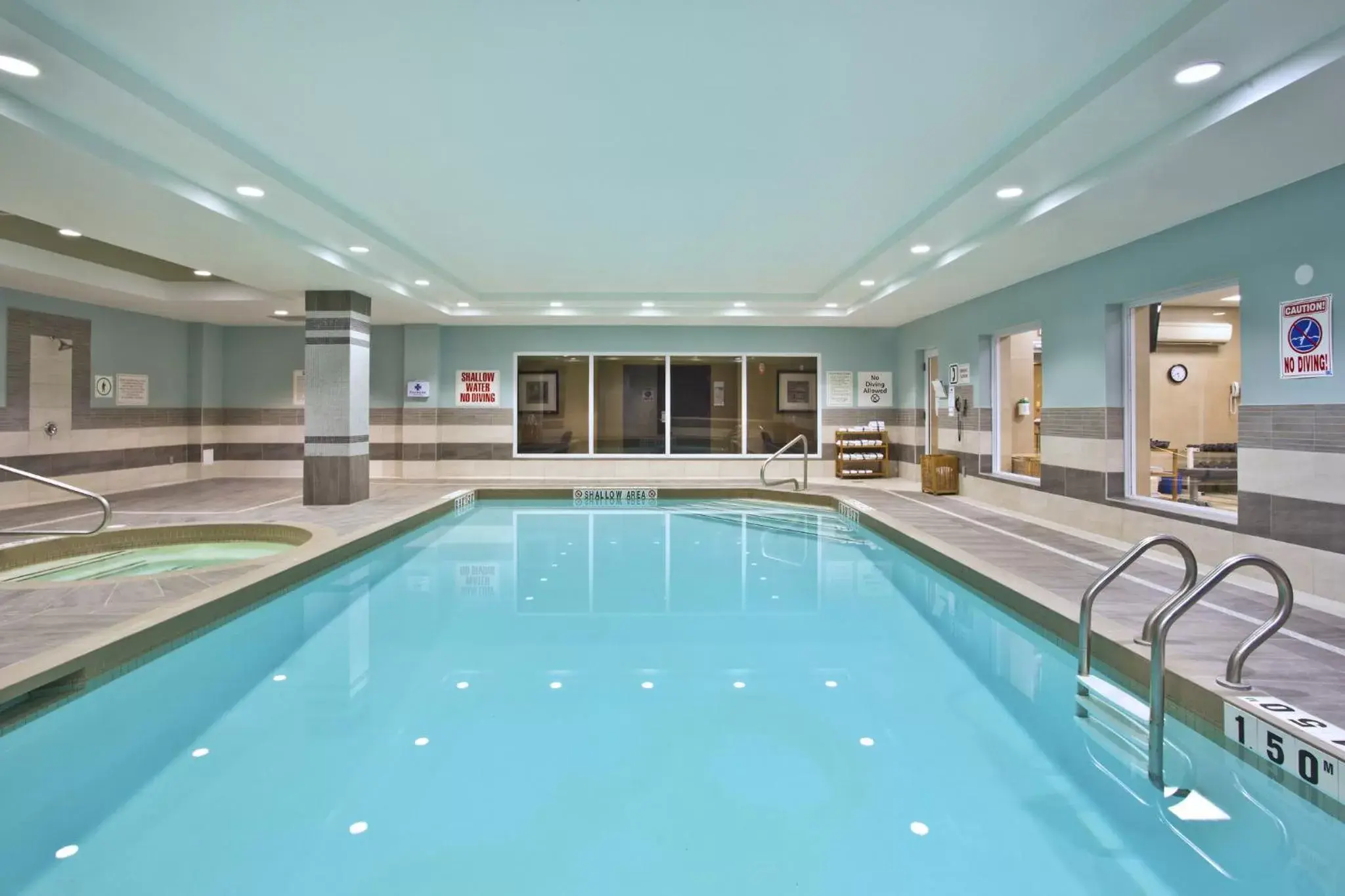 Swimming Pool in Holiday Inn Express Kingston Central, an IHG Hotel