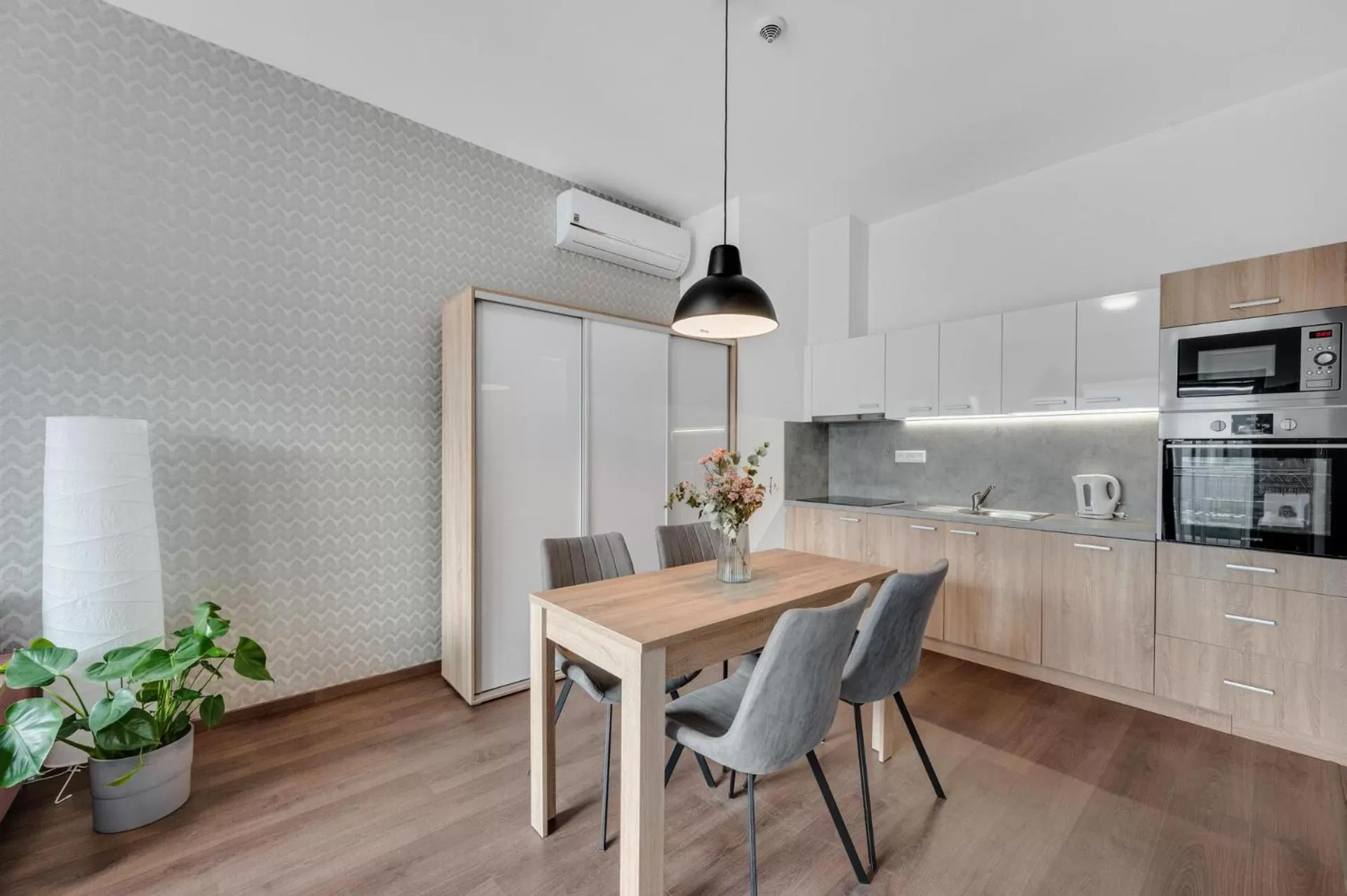 Kitchen or kitchenette in Metropolitan Star Apart Hotel