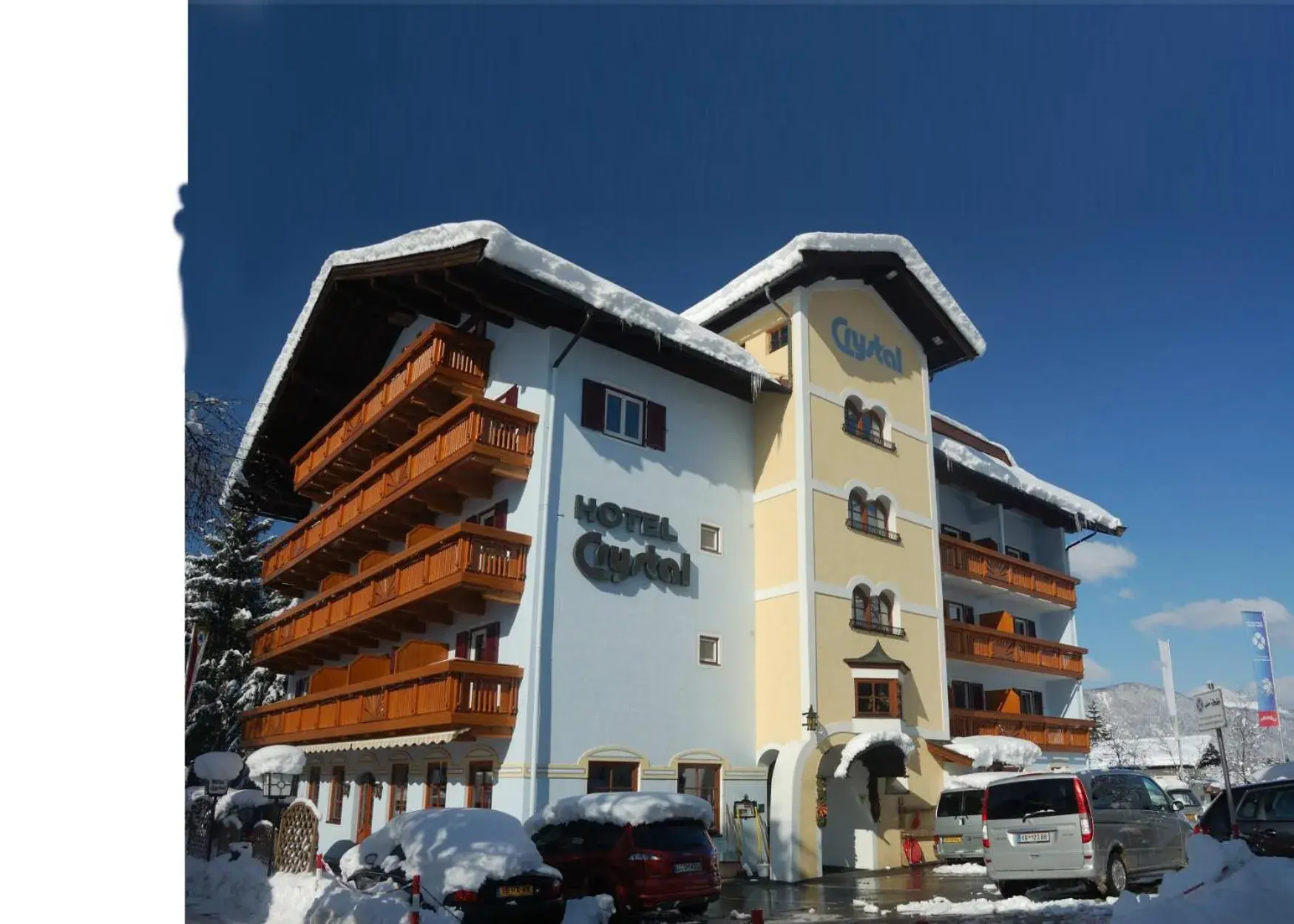 Facade/entrance, Winter in Hotel Crystal - Das Alpenrefugium