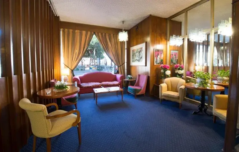 Seating Area in Hotel Royal Palace