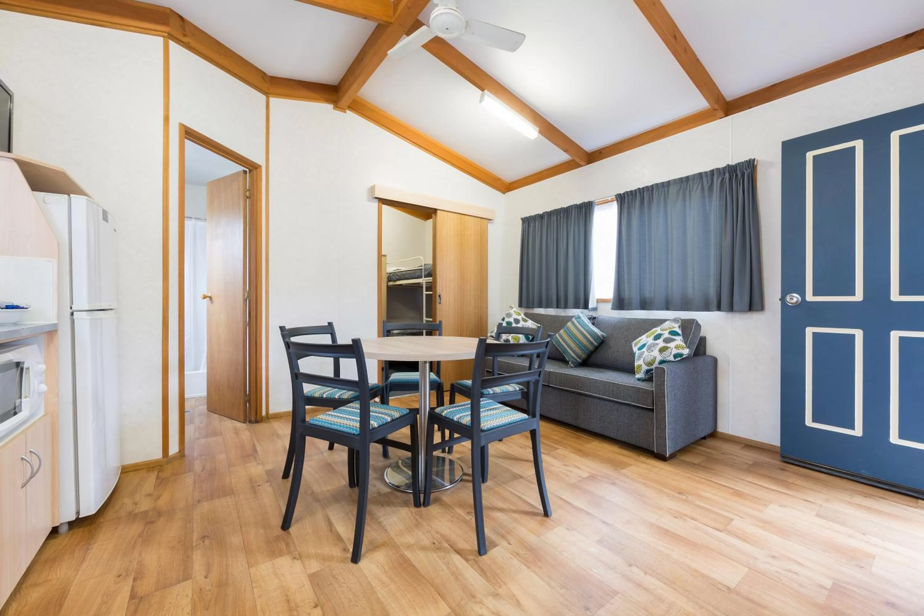 Living room in Alivio Tourist Park Canberra