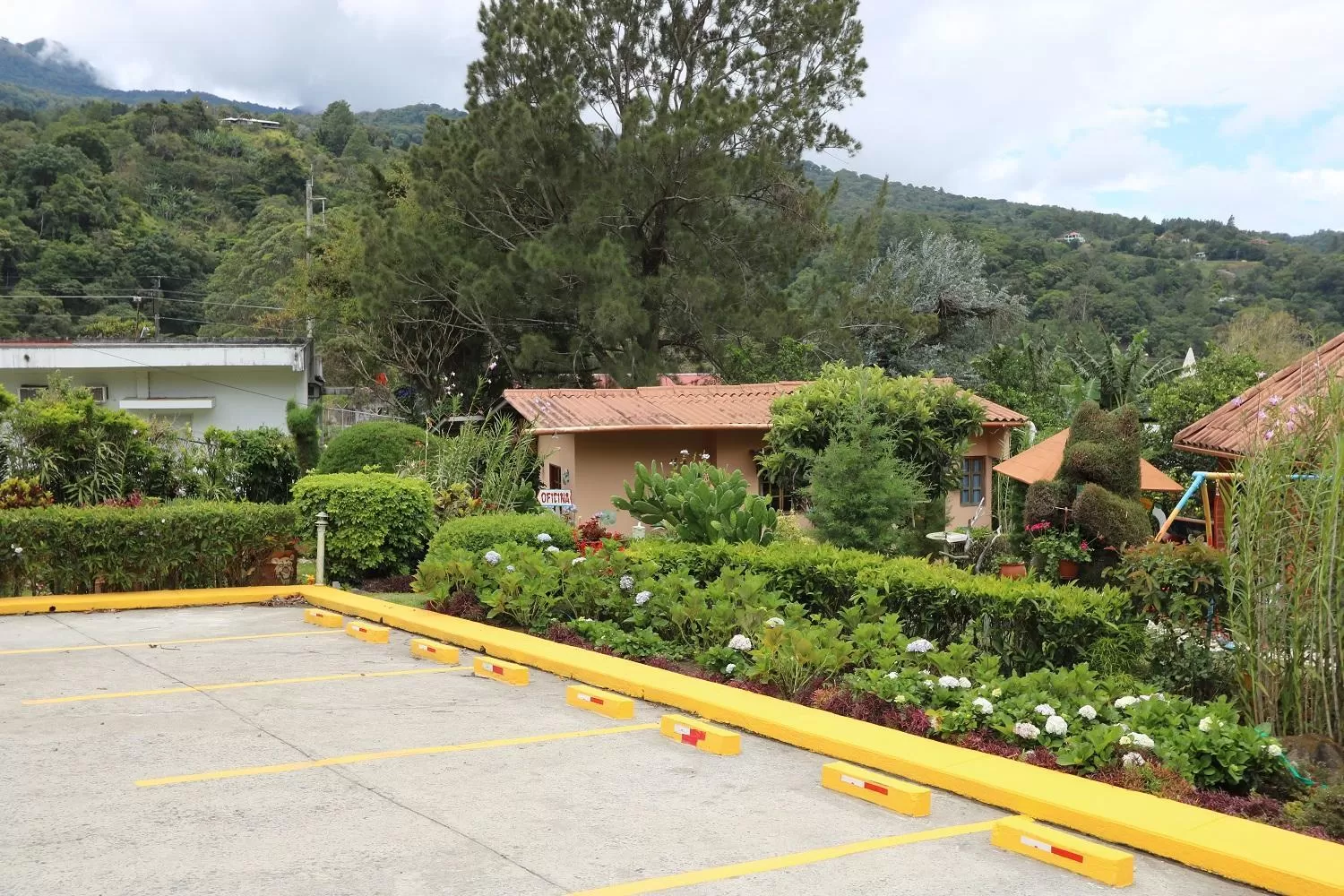 Property building in Aparthotel Los Pinos