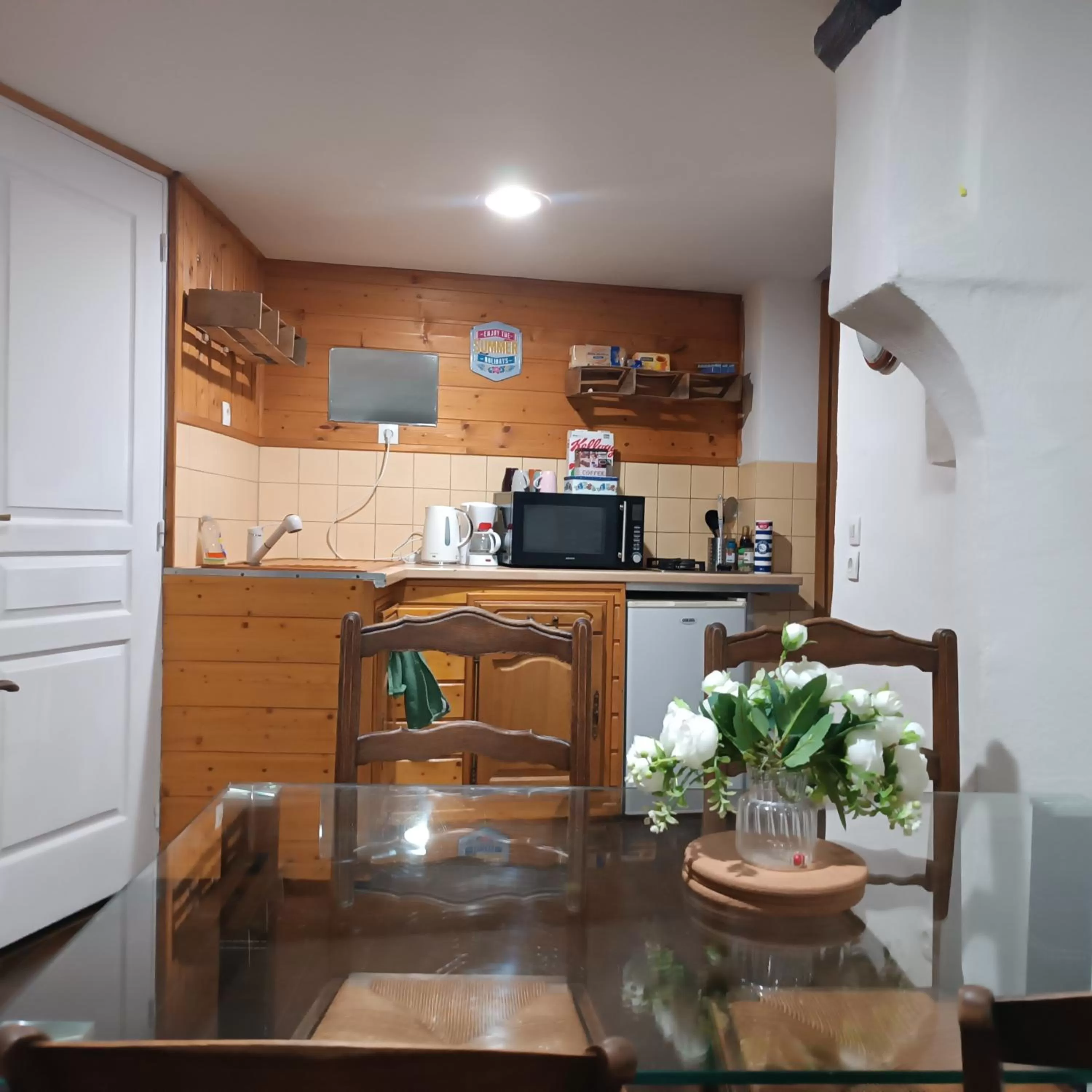 Kitchen/Kitchenette in LA PETITE VICTOIRE & l'HYPERCENTRE