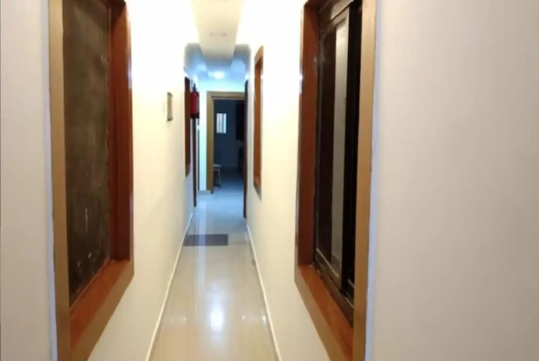 Lobby or reception in Goroomgo New Ashiyana Palace Varanasi Lobby or reception in Goroomgo New Ashiyana Palace Varanasi