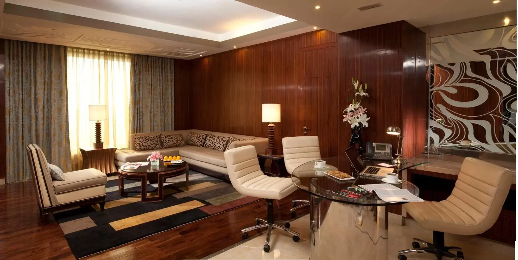 Bedroom, Seating Area in Crowne Plaza New Delhi Okhla, an IHG Hotel