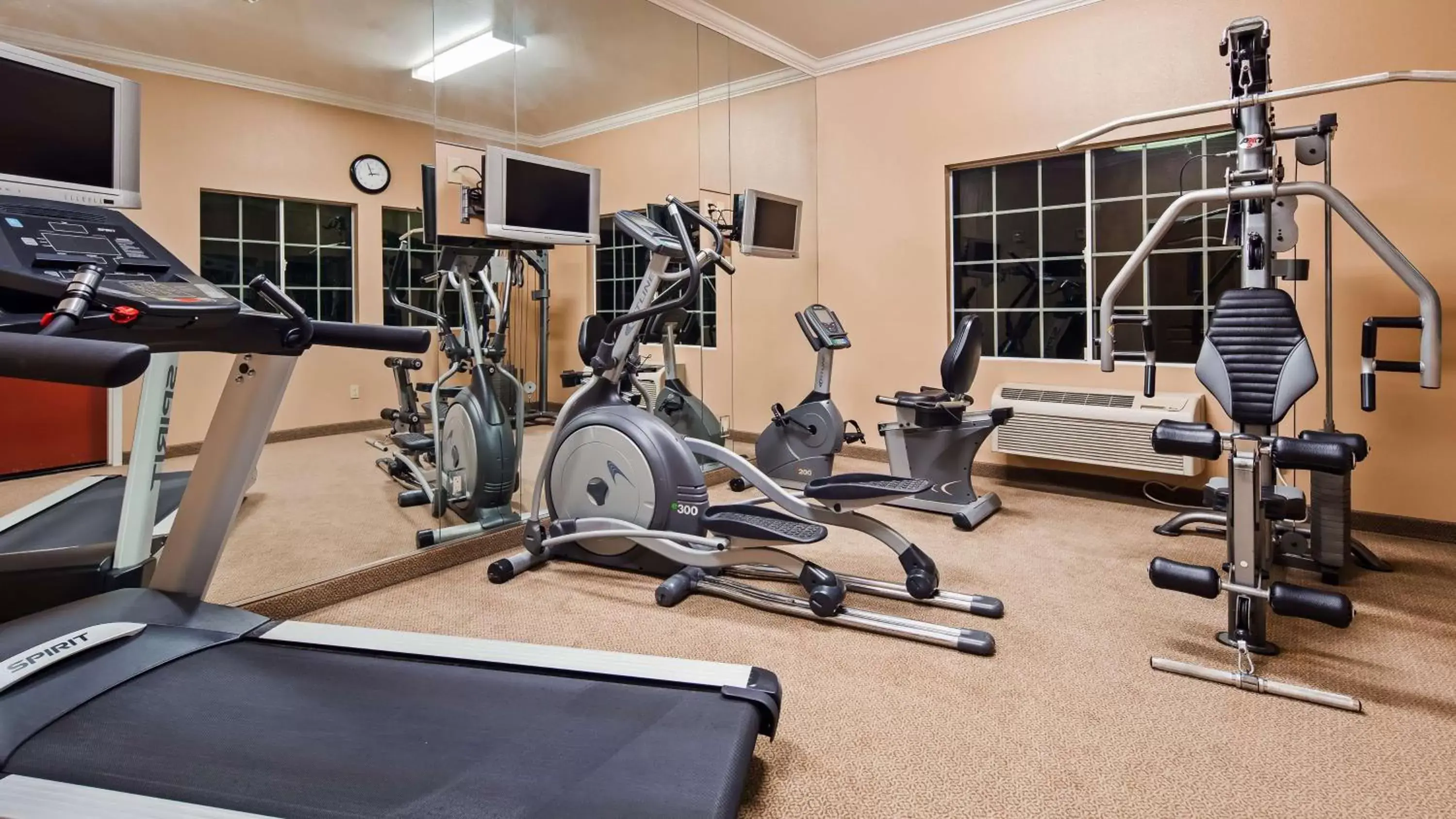 Fitness centre/facilities, Fitness Center/Facilities in Best Western Route 66 Glendora Inn