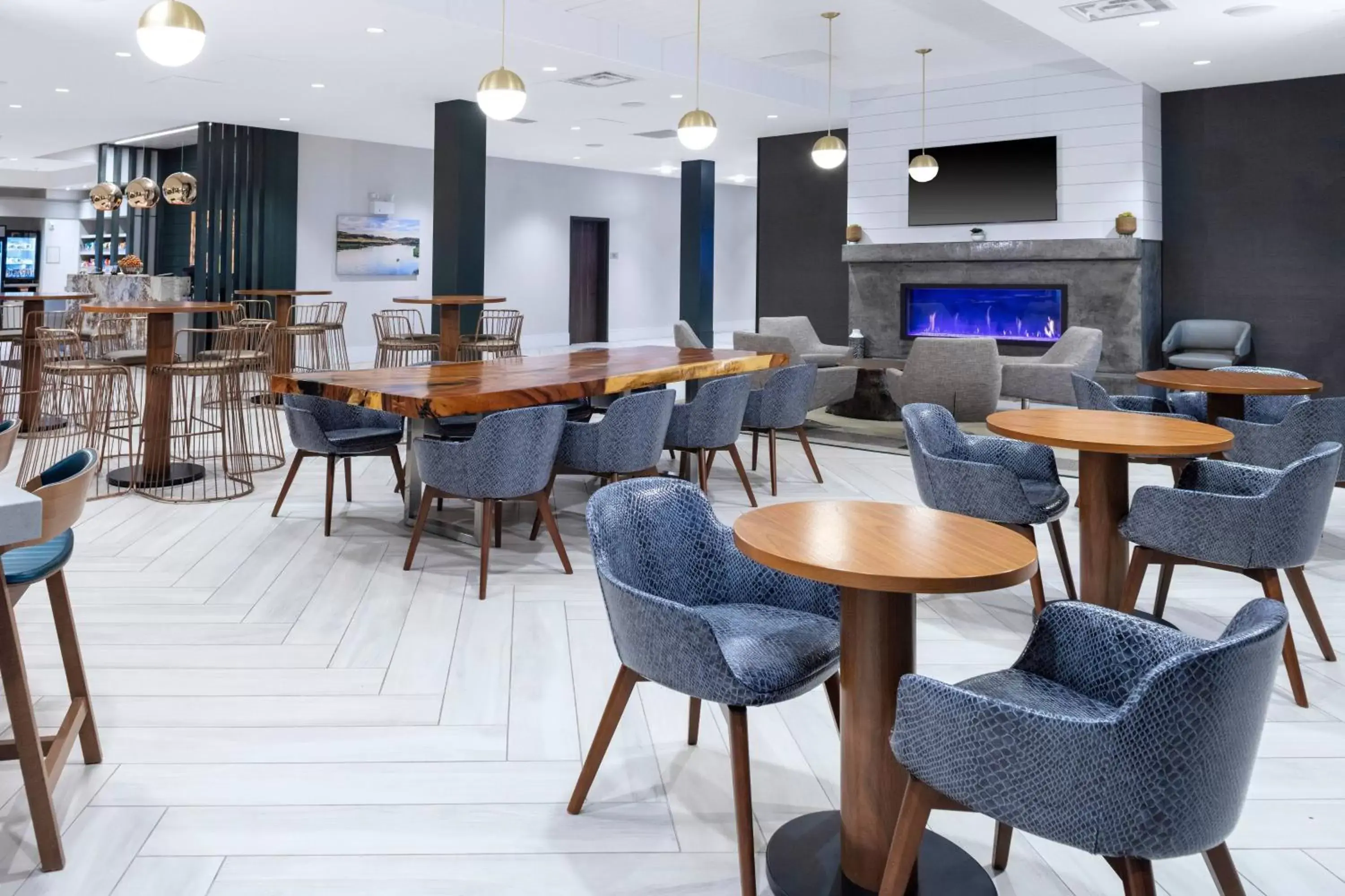Lobby or reception, Restaurant/Places to Eat in SpringHill Suites by Marriott Great Falls