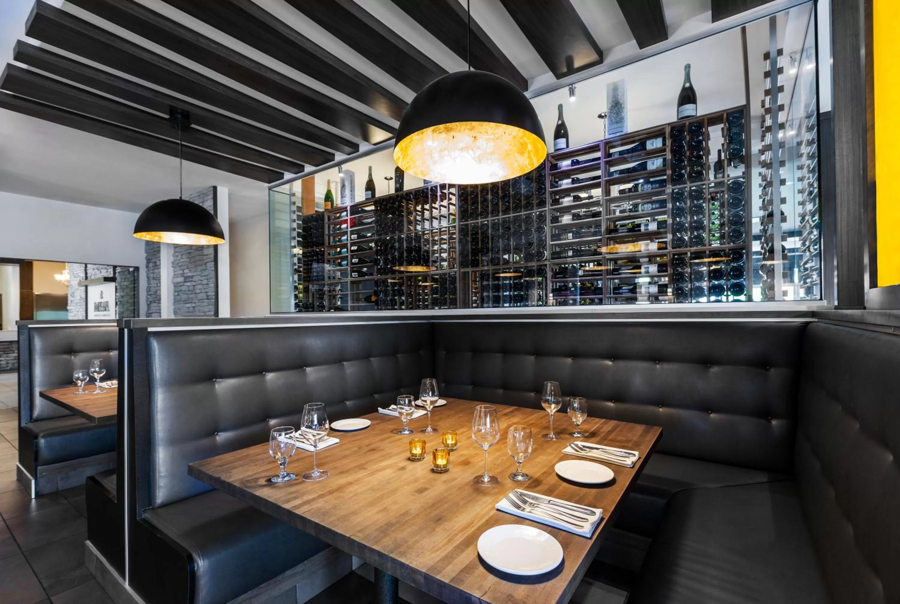 Restaurant/places to eat in Imperia Hôtel et Suites Terrebonne