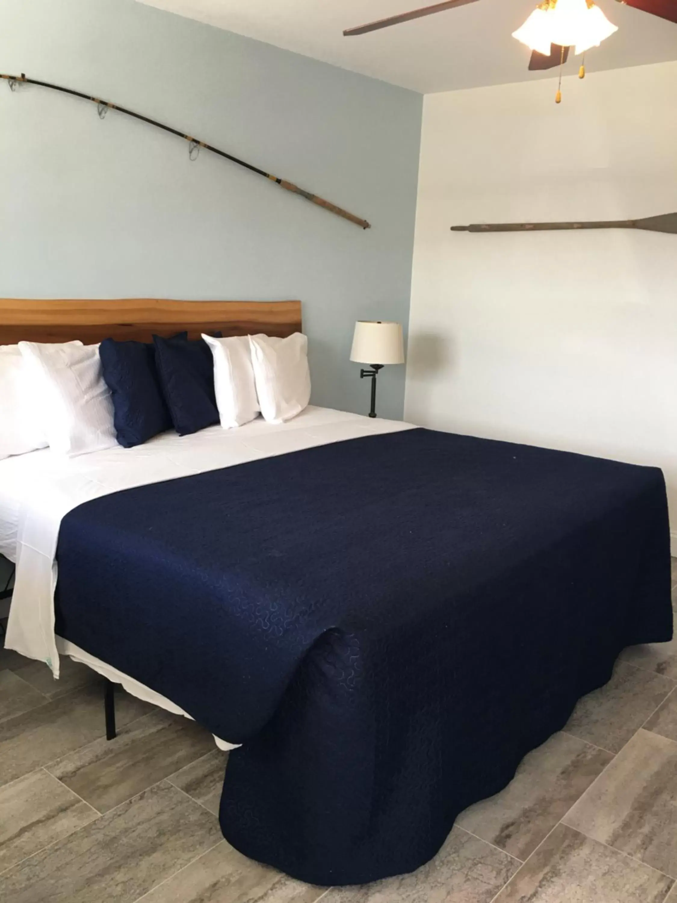 Bed in Wachapreague Inn - Motel Rooms Bed in Wachapreague Inn - Motel Rooms