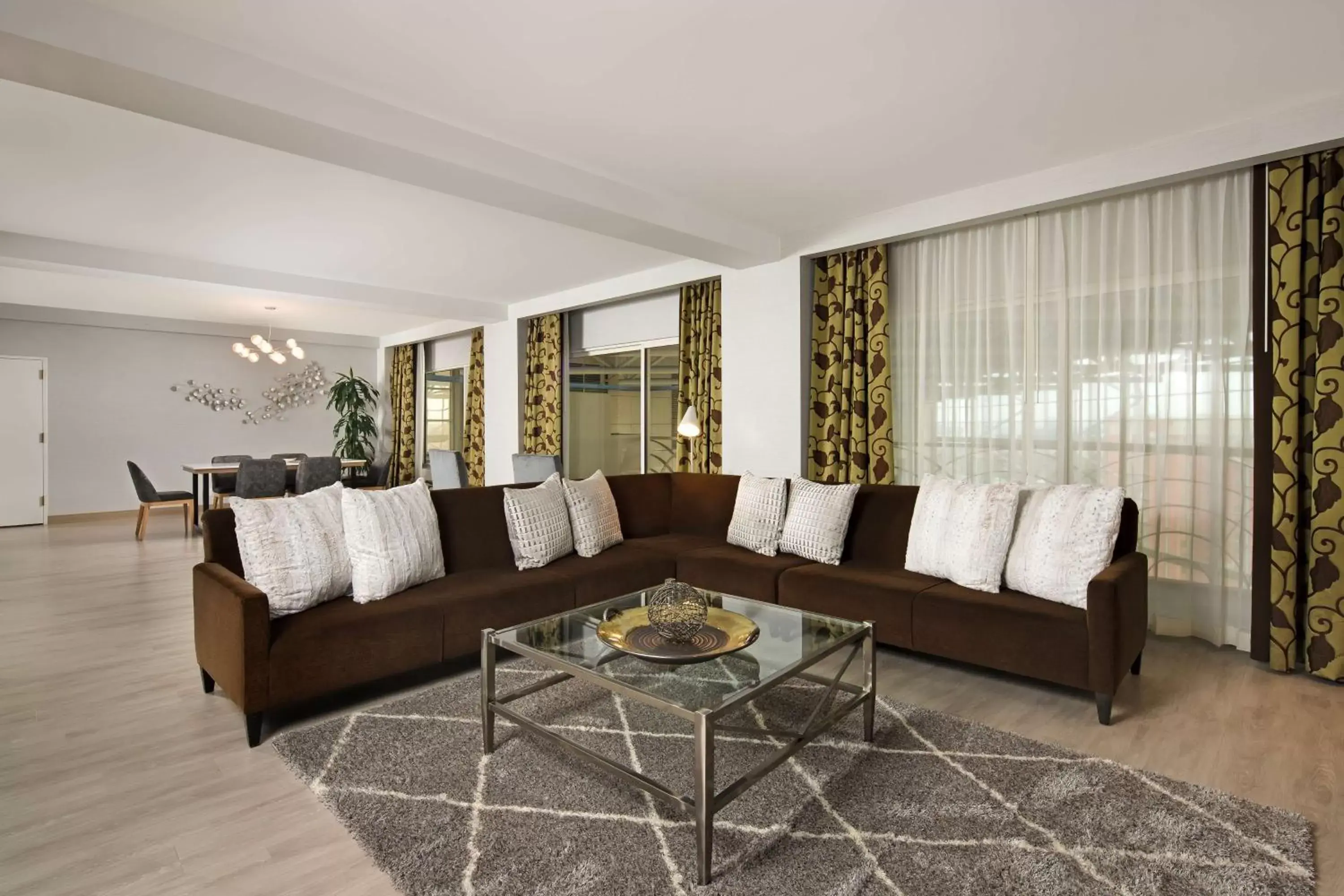 Photo of the whole room, Seating Area in Hyatt Regency Orange County