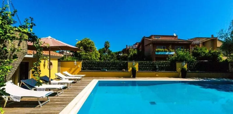 Swimming pool in B&B Le Lanterne