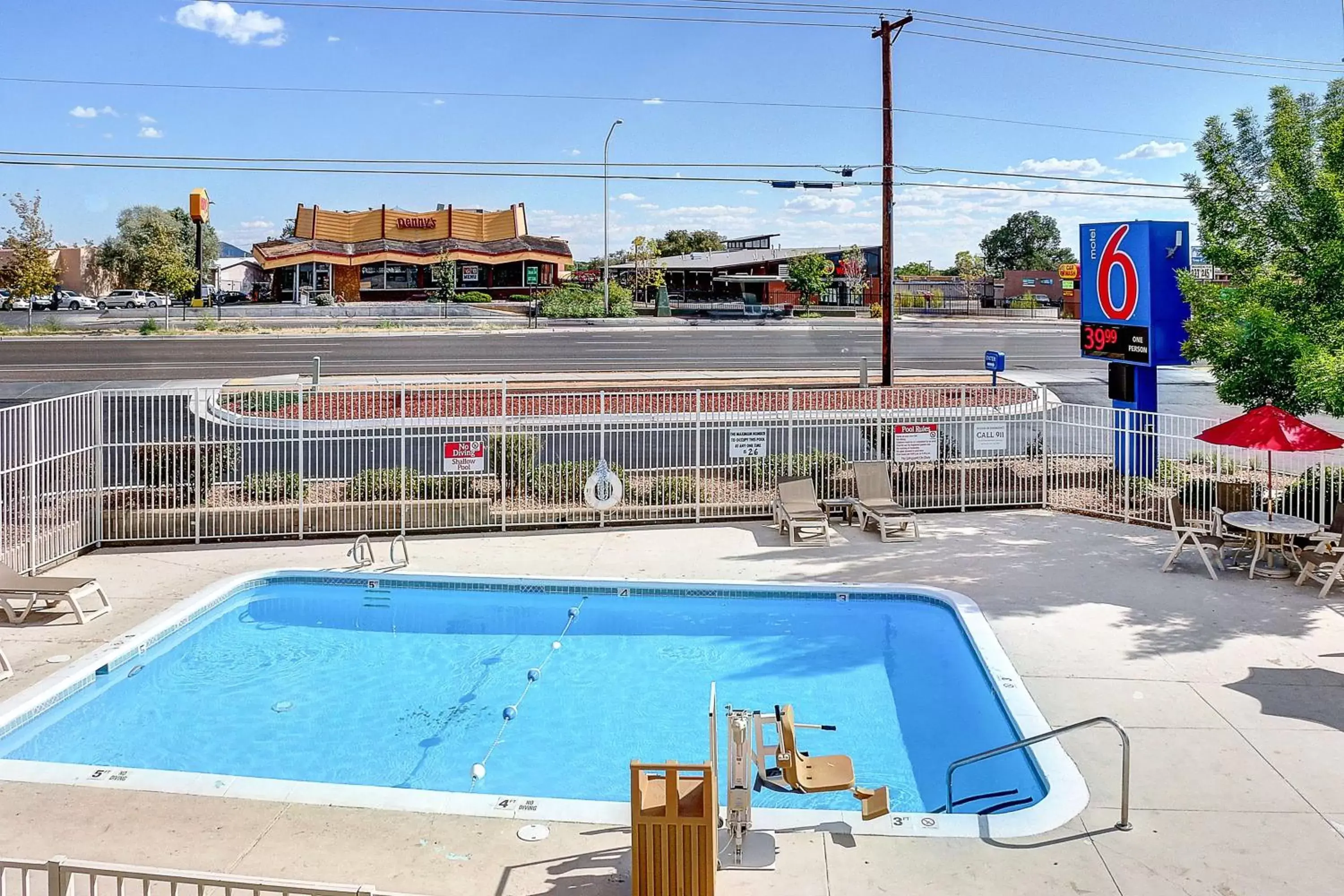 On site, Pool View in Motel 6 Santa Fe