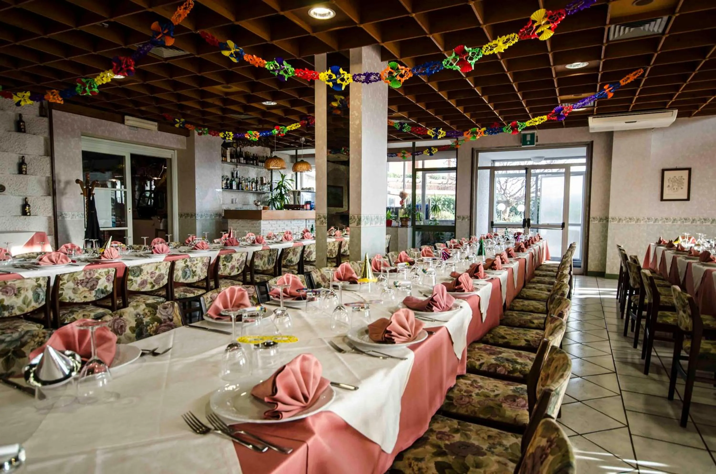 Restaurant/places to eat in Hotel Tarconte