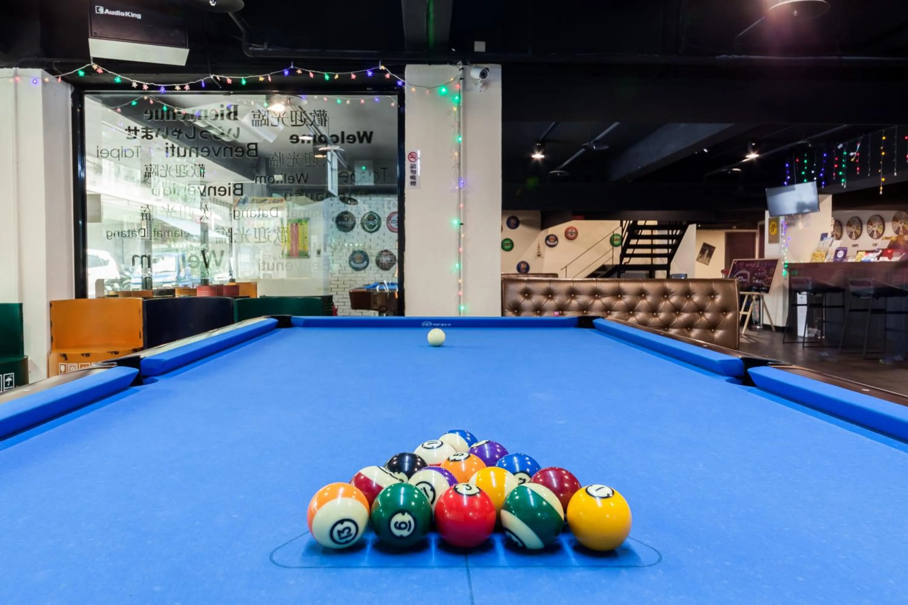 Communal lounge/ TV room in Hotel Fun - Linsen